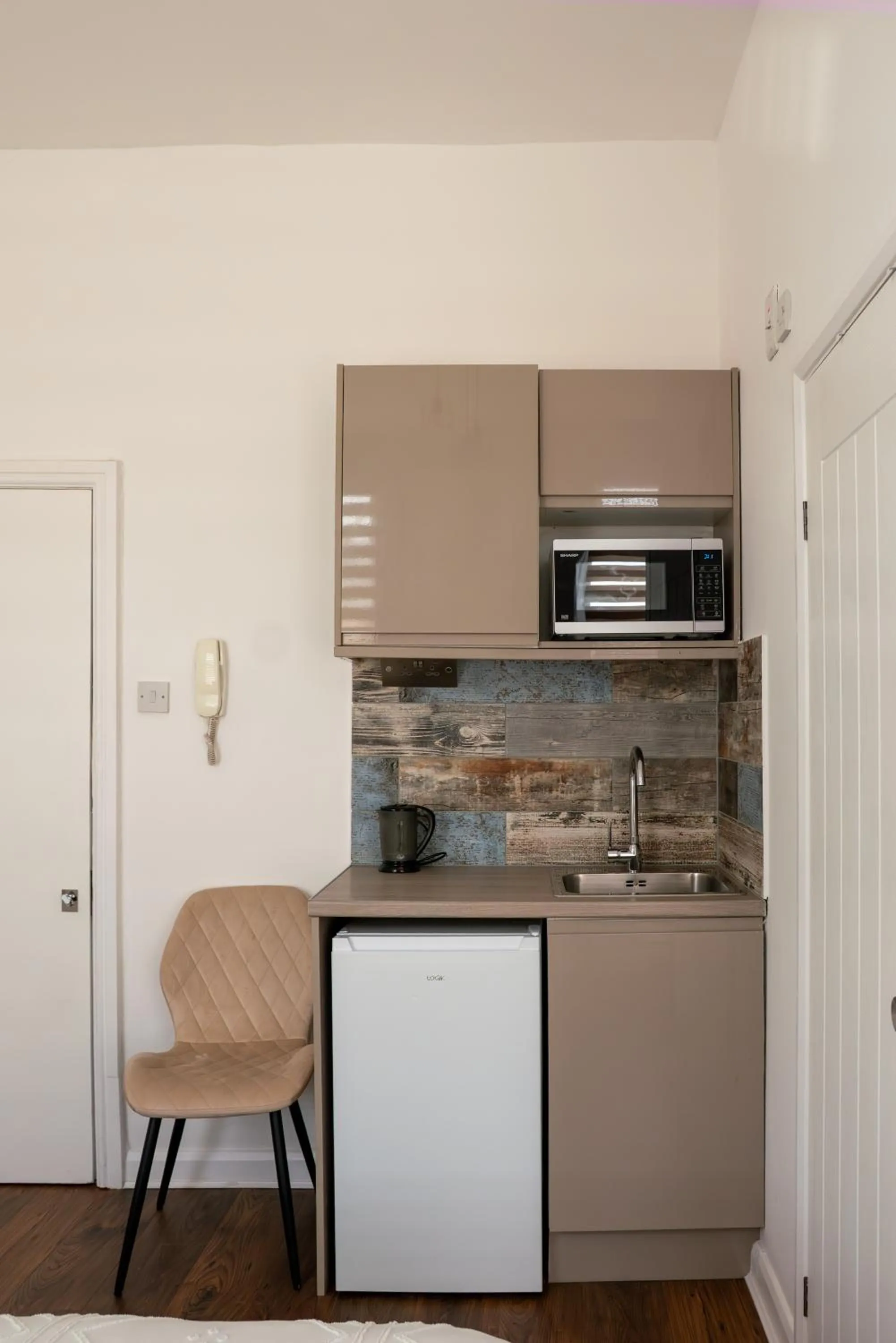 Kitchen or kitchenette in Dalston Luxe Studios, 10 minutes away from Liverpool Train Station