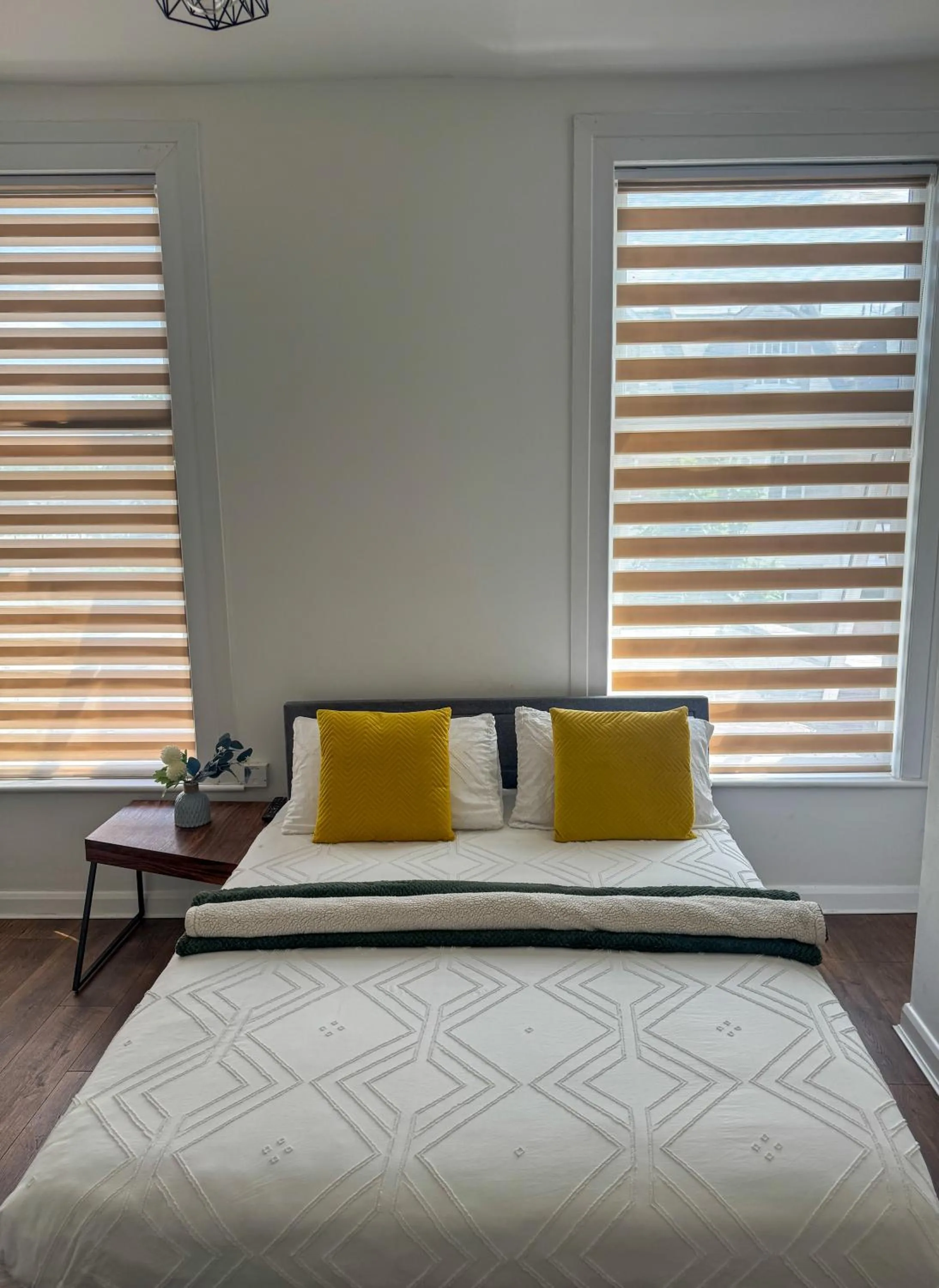 Bedroom, Bed in Dalston Luxe Studios, 10 minutes away from Liverpool Train Station