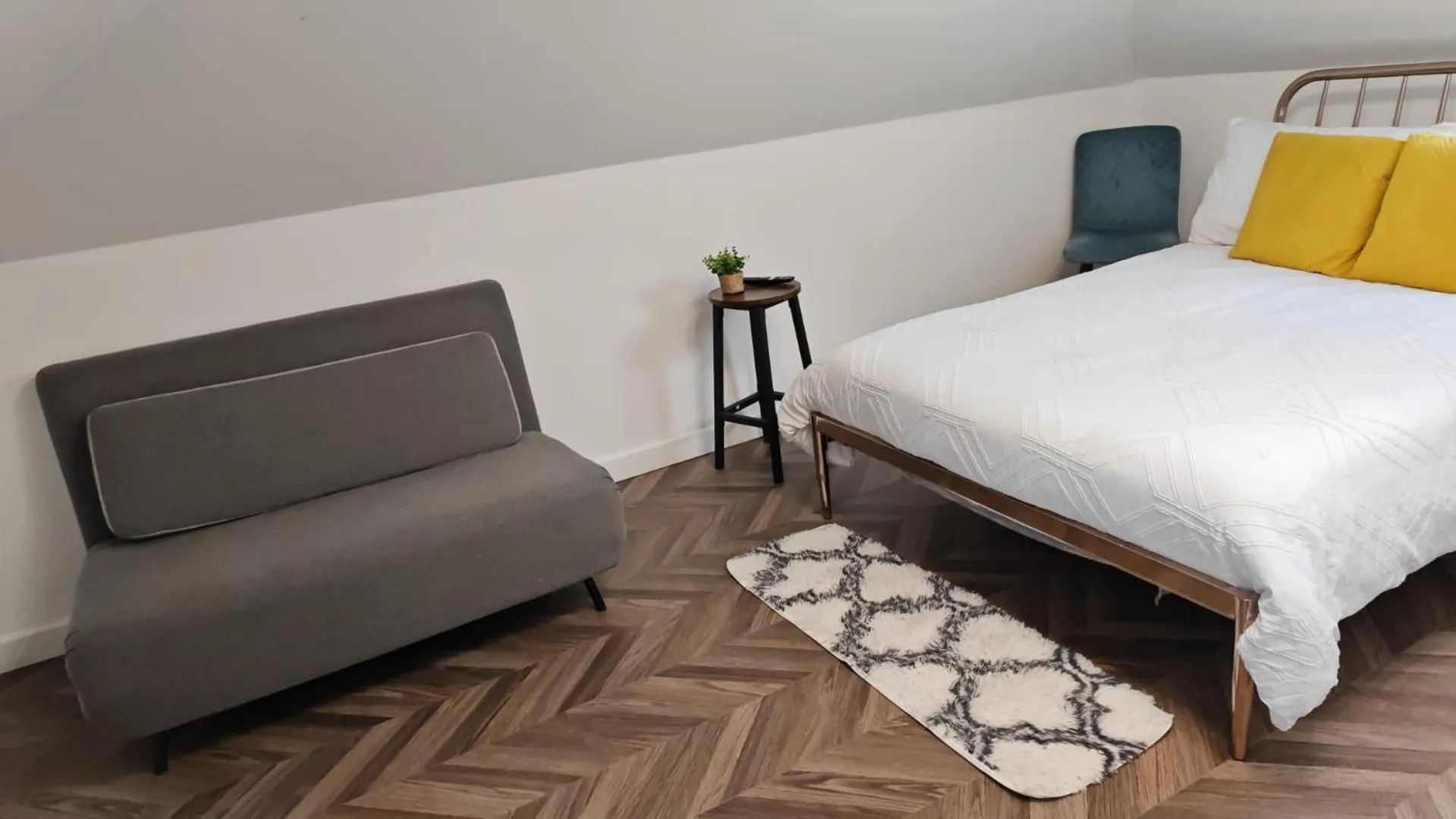 Bedroom, Bed in Dalston Luxe Studios, 10 minutes away from Liverpool Train Station