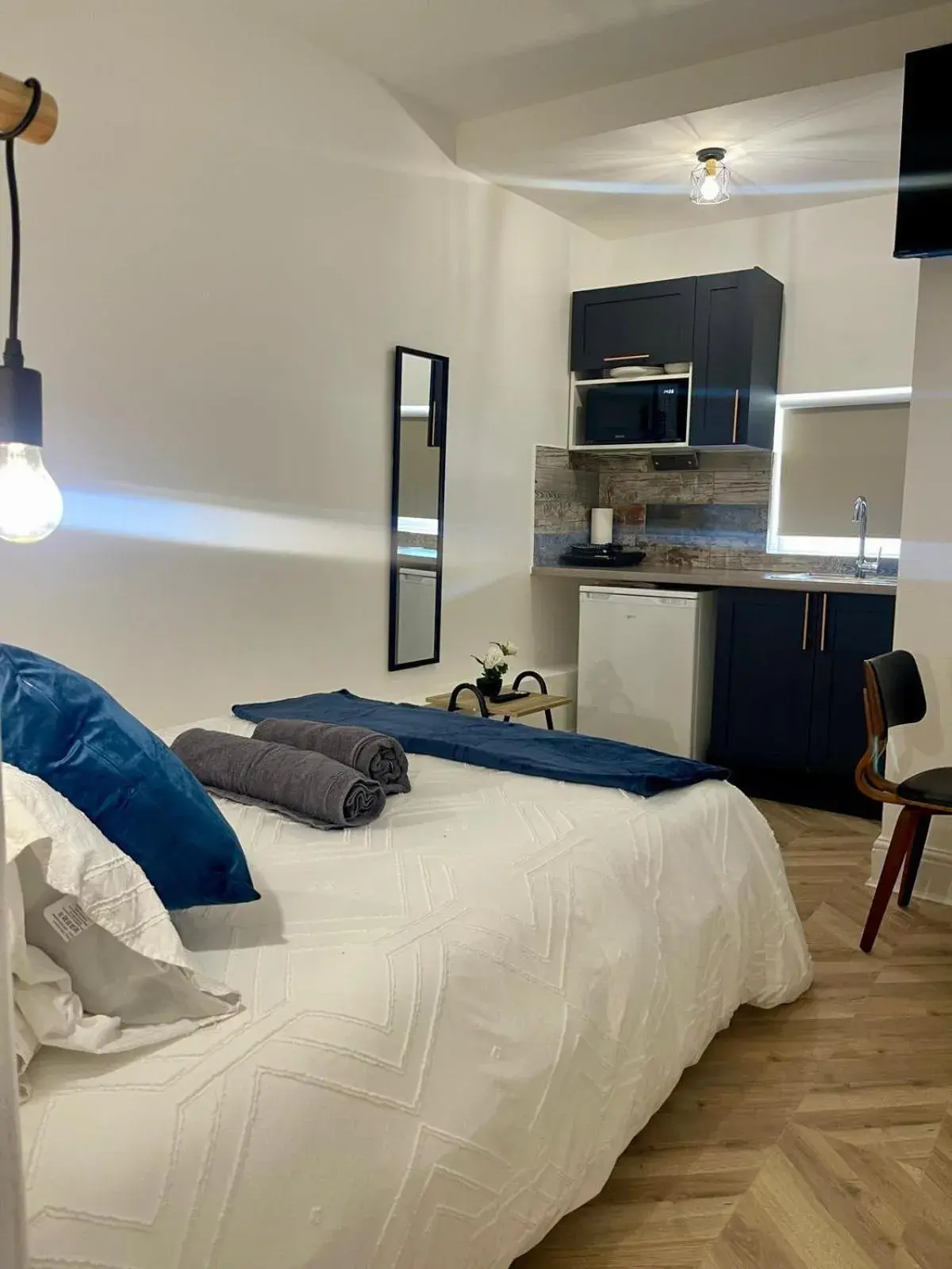 Standard Studio in Dalston Luxe Studios, 10 minutes away from Liverpool Train Station Standard Studio in Dalston Luxe Studios, 10 minutes away from Liverpool Train Station