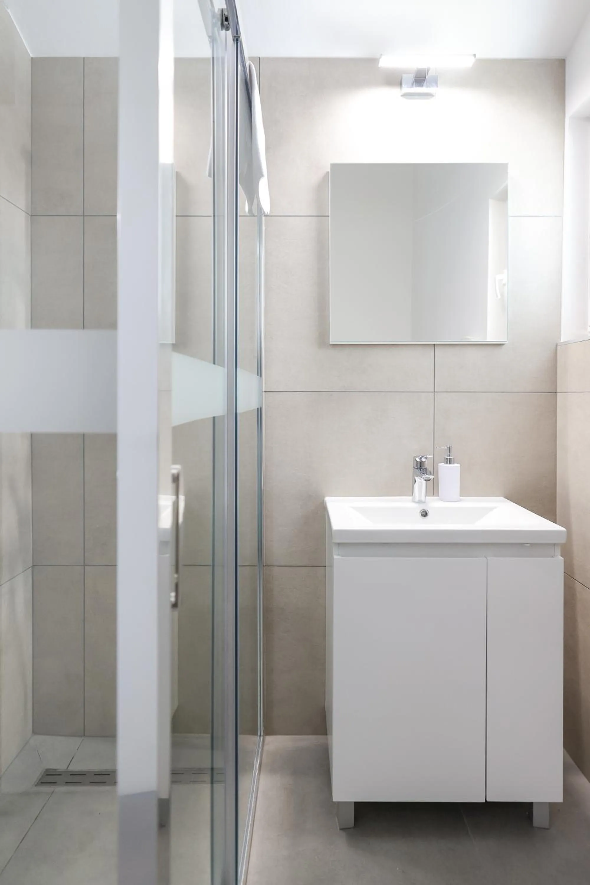 Shower in Apartments Medena