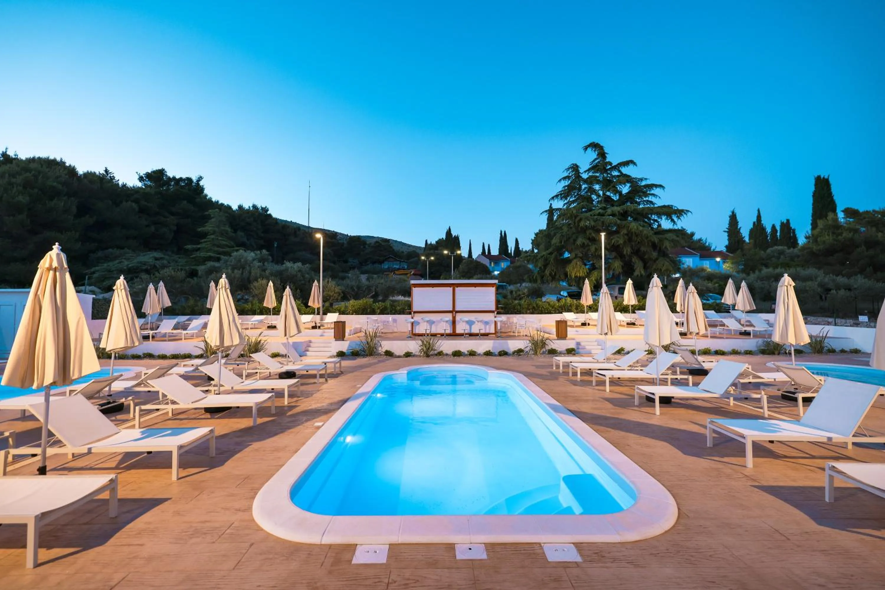 Pool view in Apartments Medena