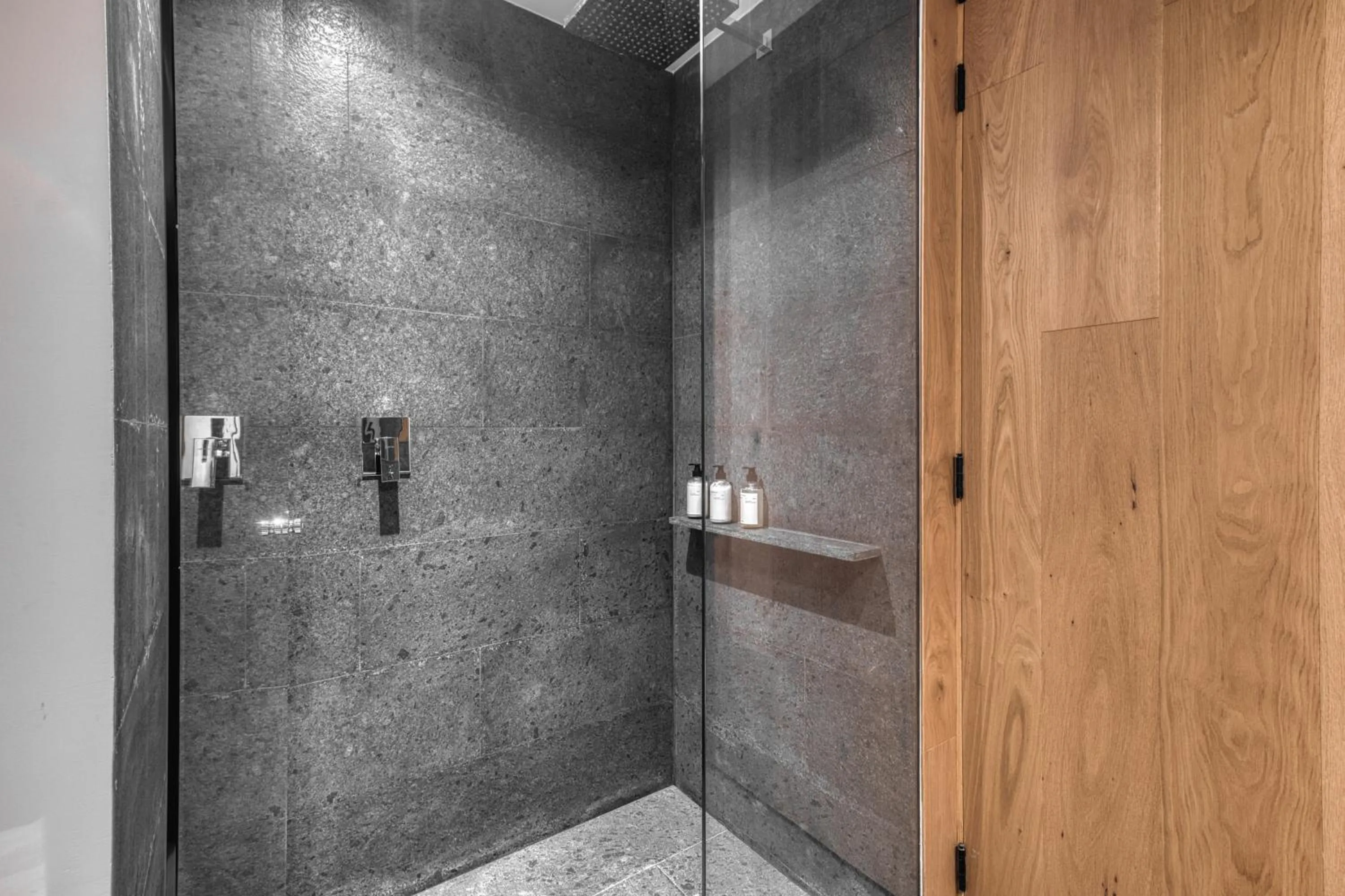 Shower in ONTO Alvaro Obregon Mexico City