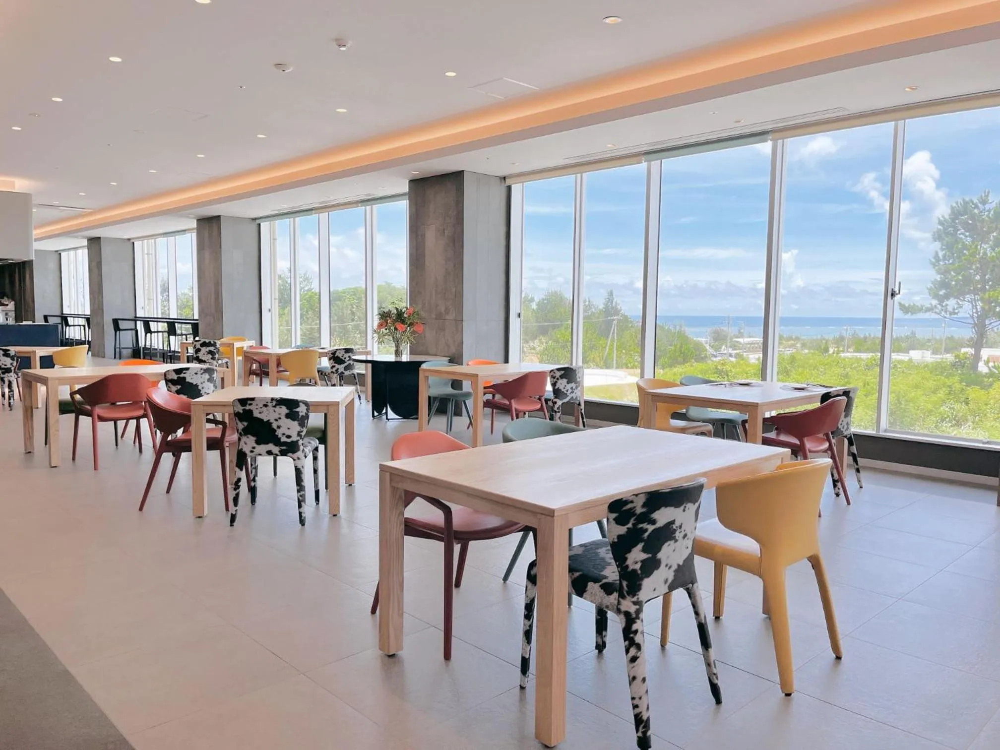 Restaurant/places to eat in asbo stay hotel