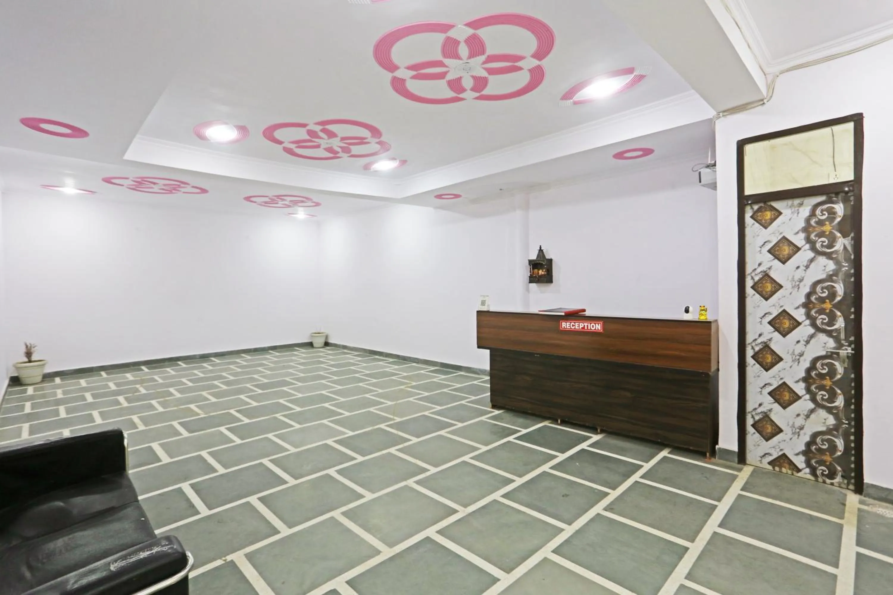 Lobby or reception in Twamev Residency