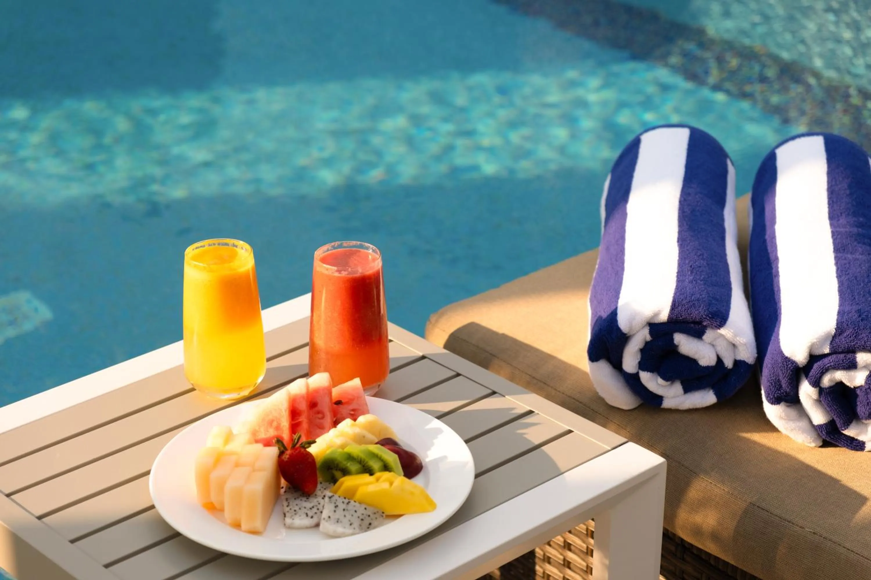 Swimming pool in Jannah Executive Hotel Apartments