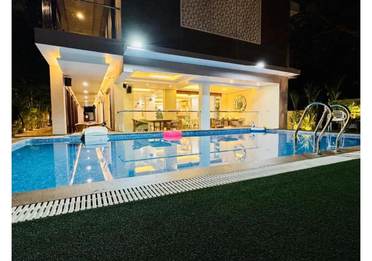 Swimming pool in BluO Amani Vagator - Boutique Hotel Goa