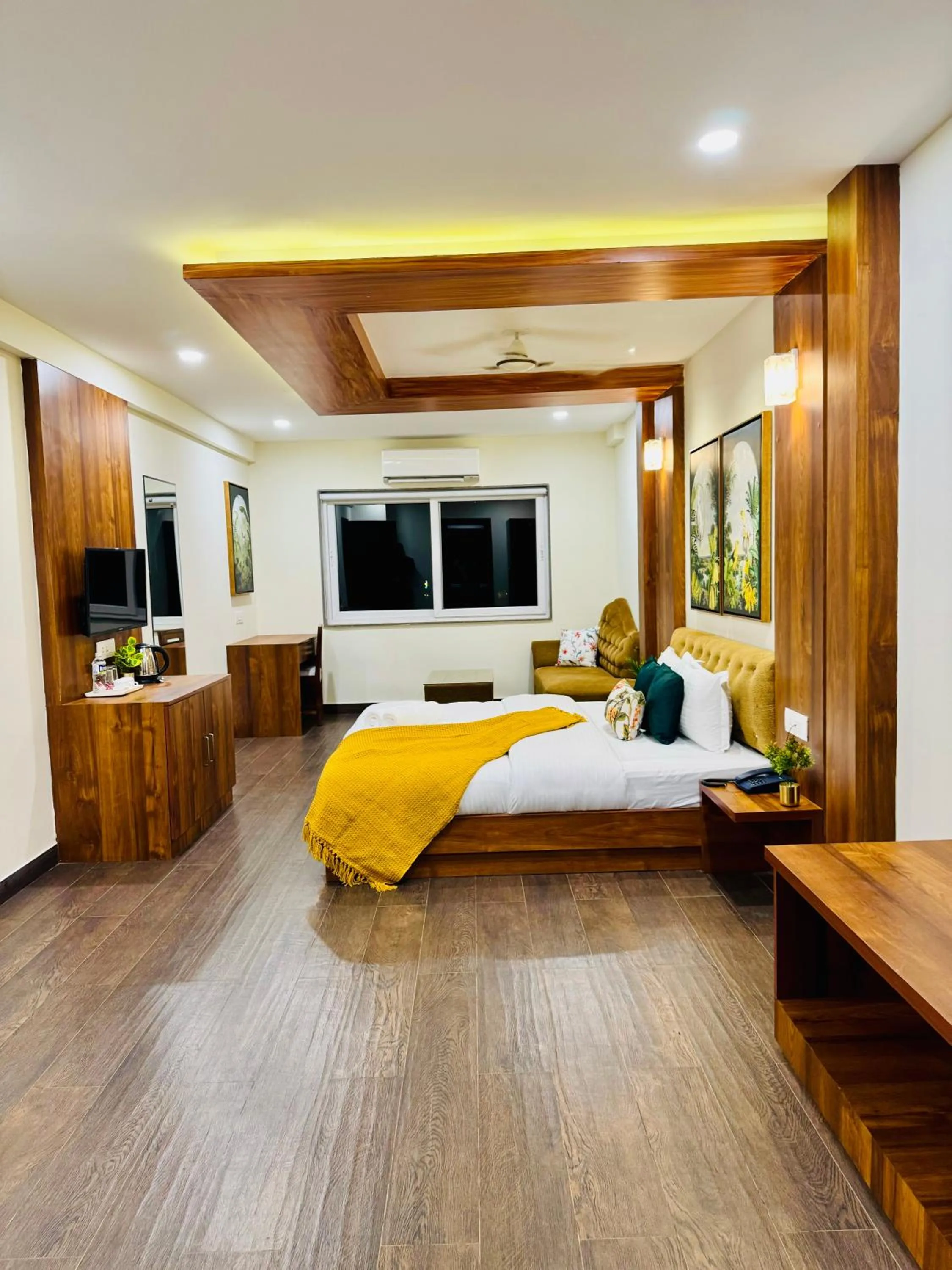 TV and multimedia, Bed in BluO Amani Vagator - Boutique Hotel Goa