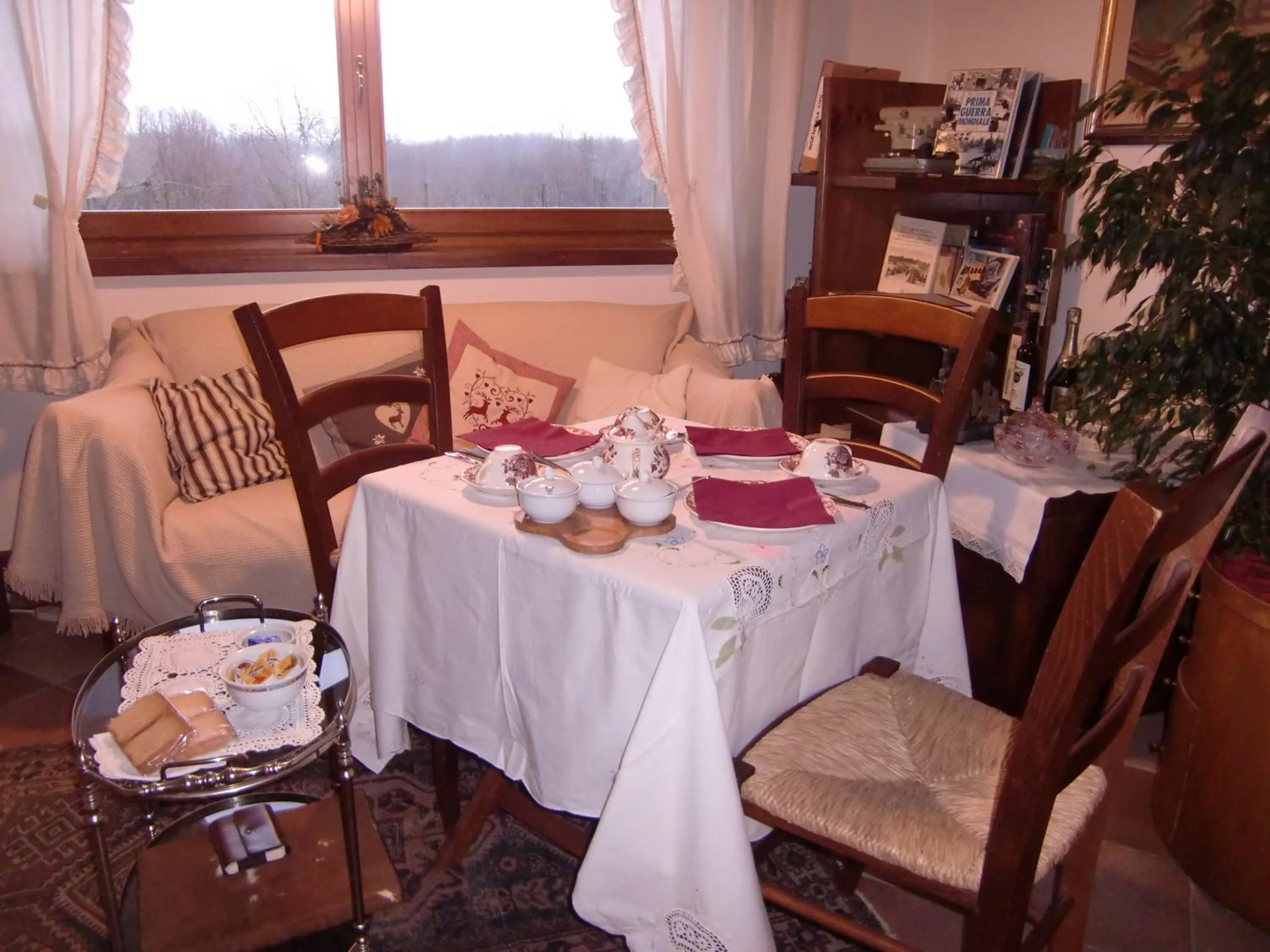 Dining area in B&B Dolomitincanto