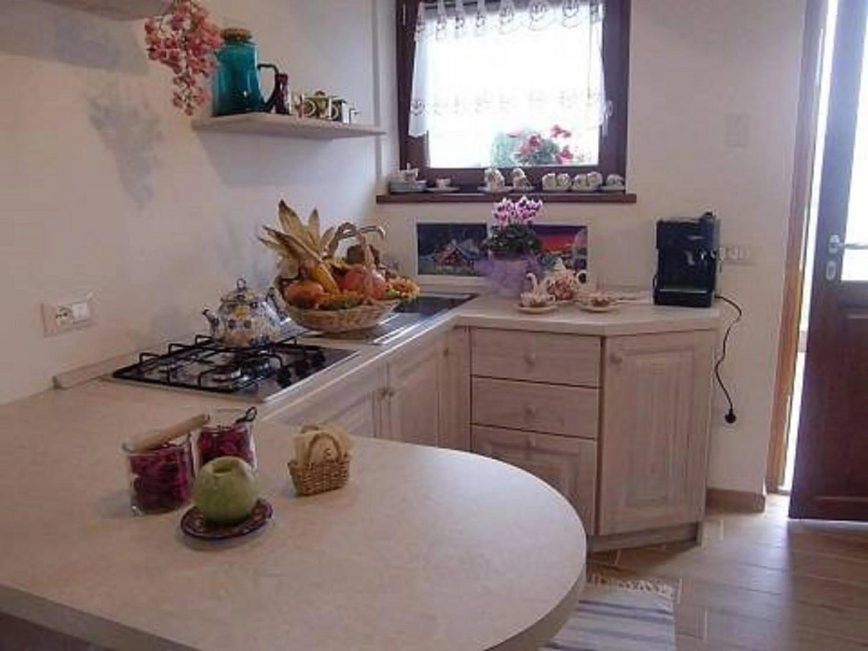 Communal kitchen in B&B Dolomitincanto