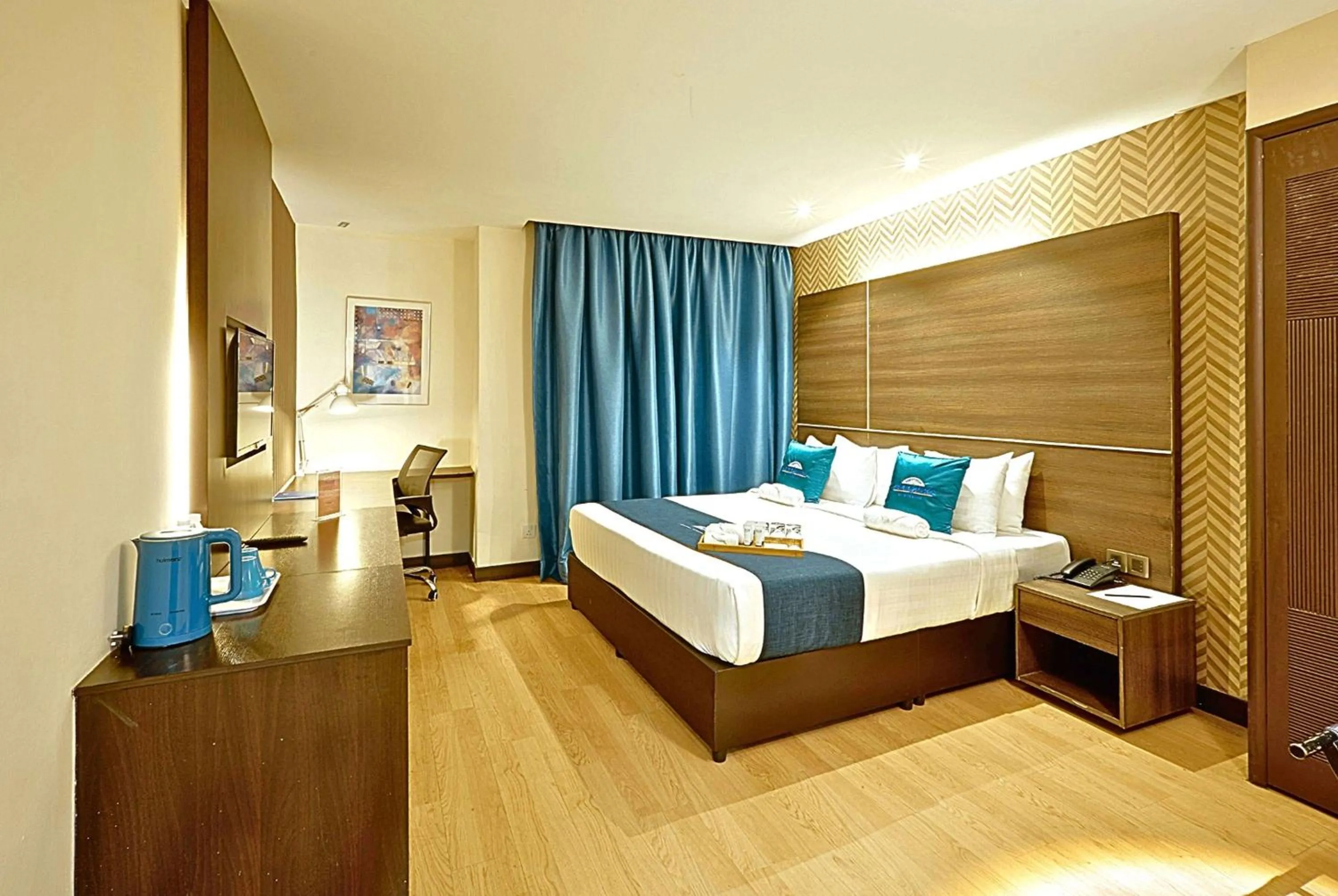 Photo of the whole room, Bed in Howard Johnson By Wyndham Kuala Lumpur 118