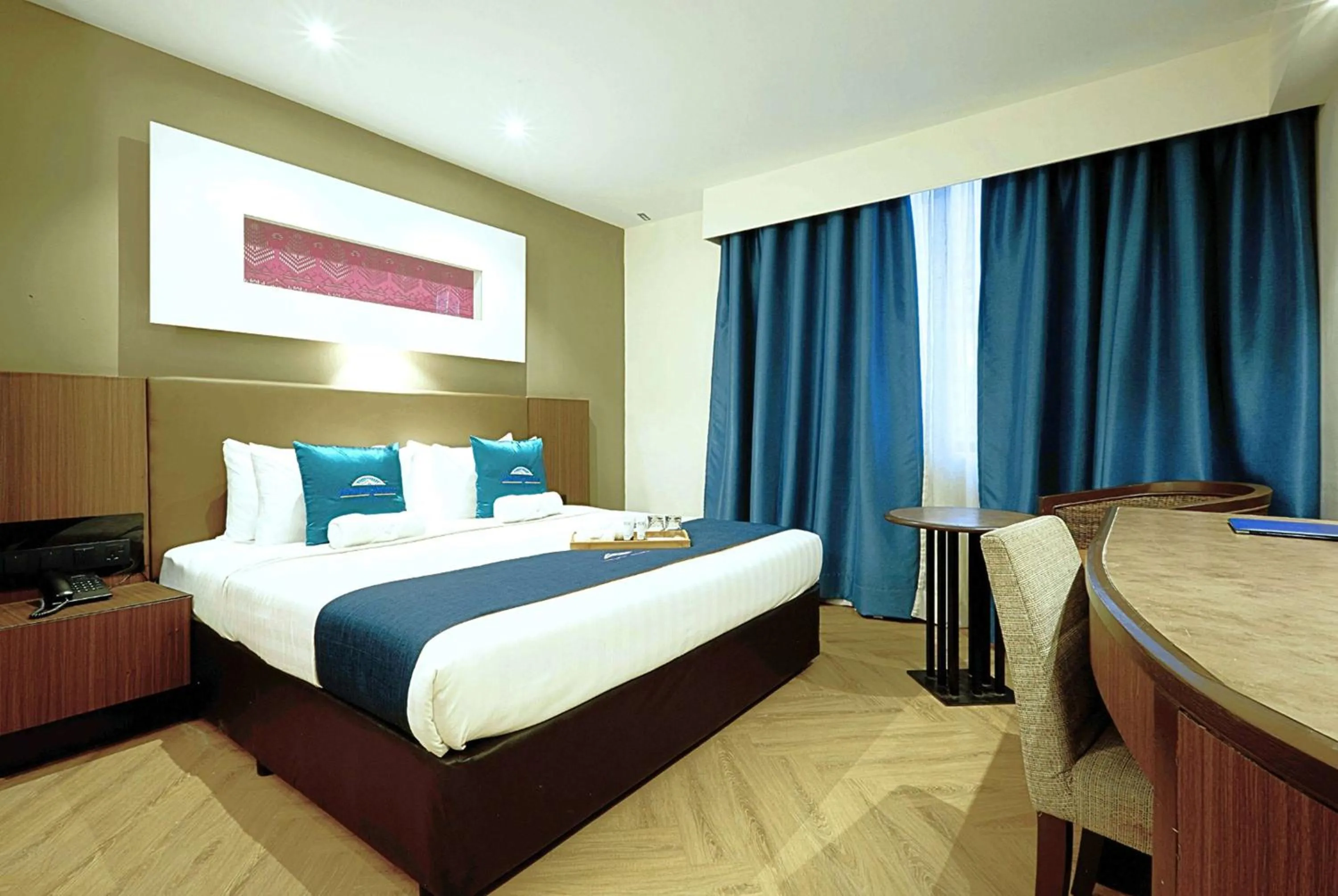 Photo of the whole room, Bed in Howard Johnson By Wyndham Kuala Lumpur 118
