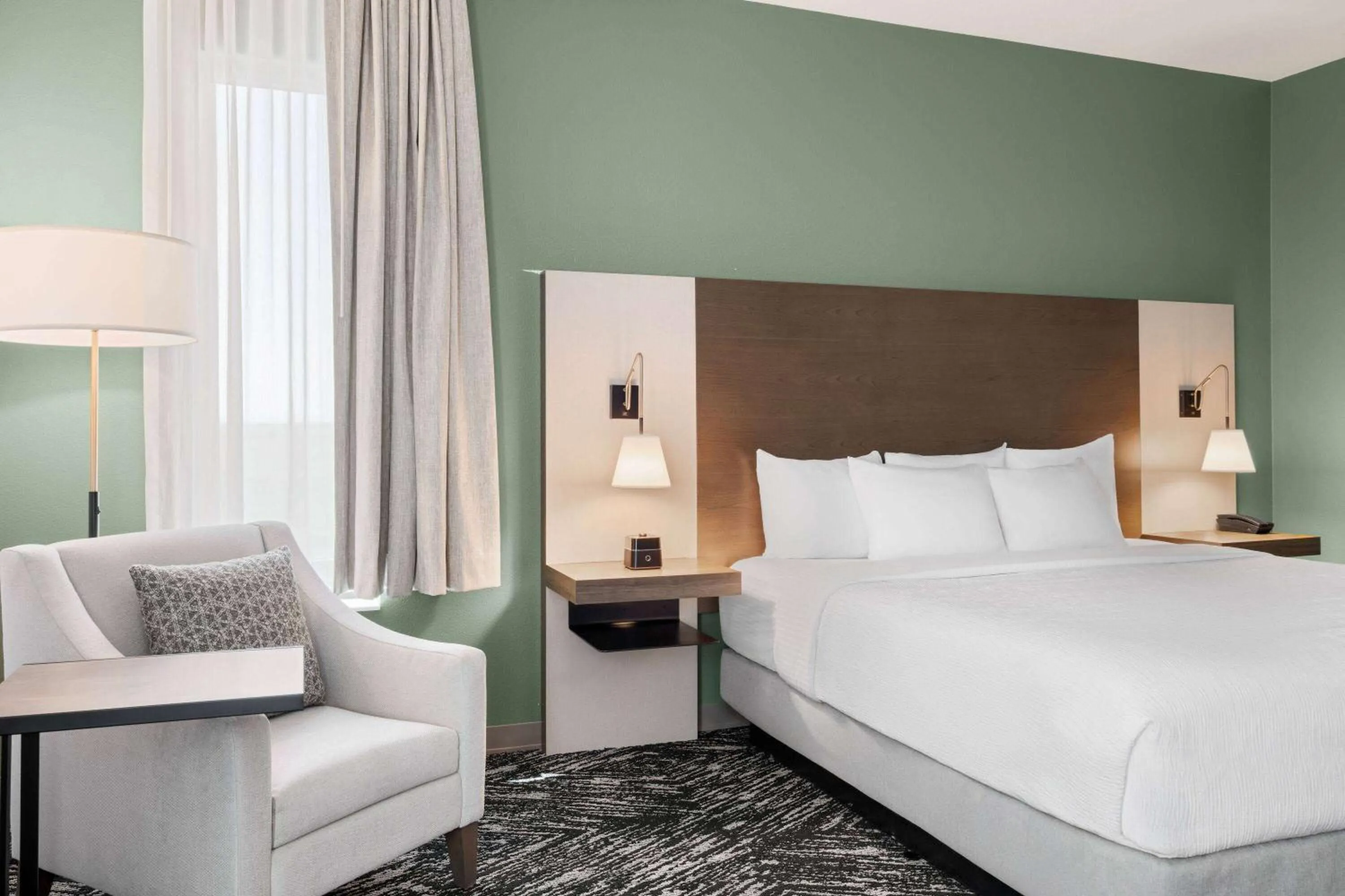 Photo of the whole room, Bed in La Quinta Inn and Suites by Wyndham Lincoln