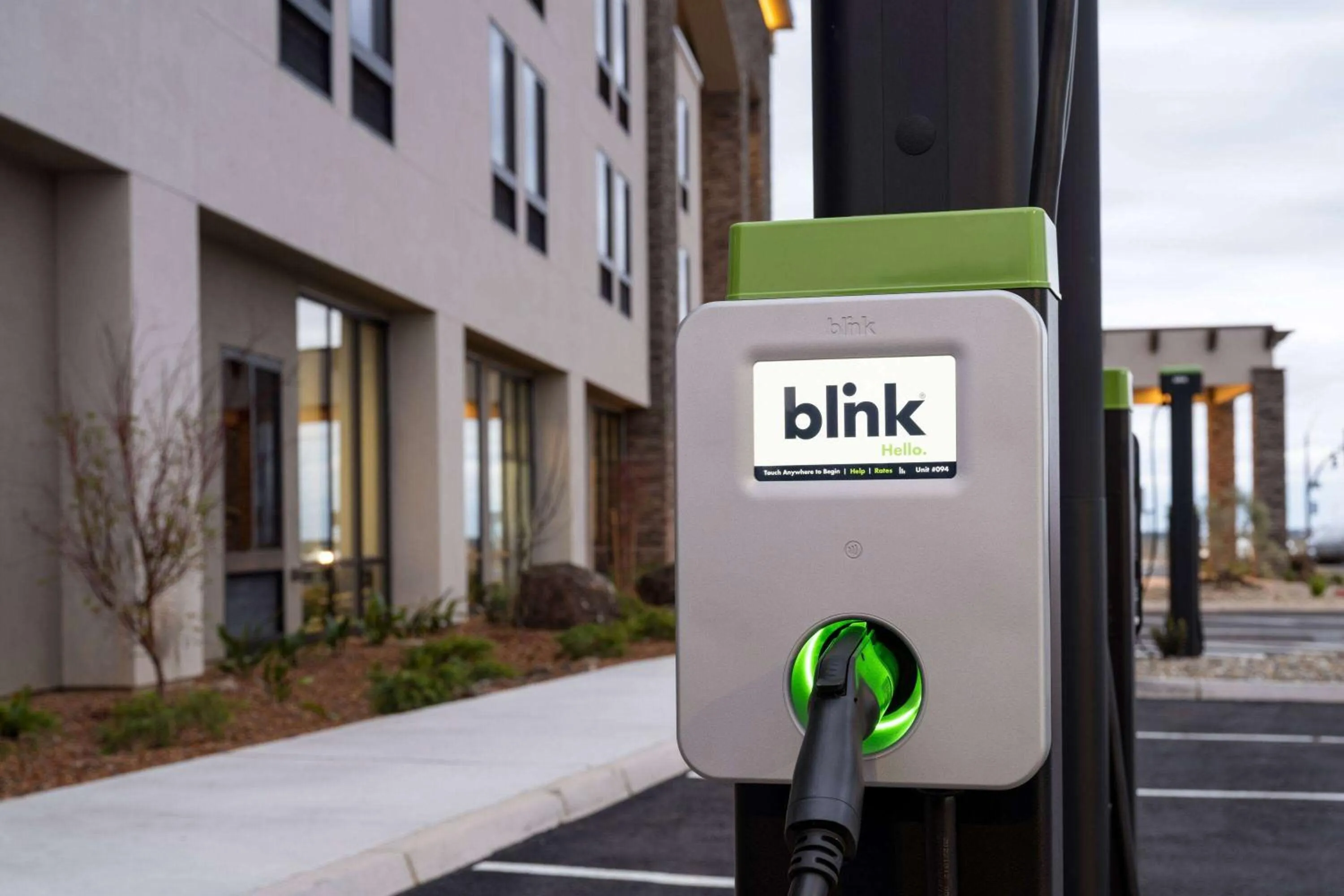 Property building in La Quinta Inn and Suites by Wyndham Lincoln