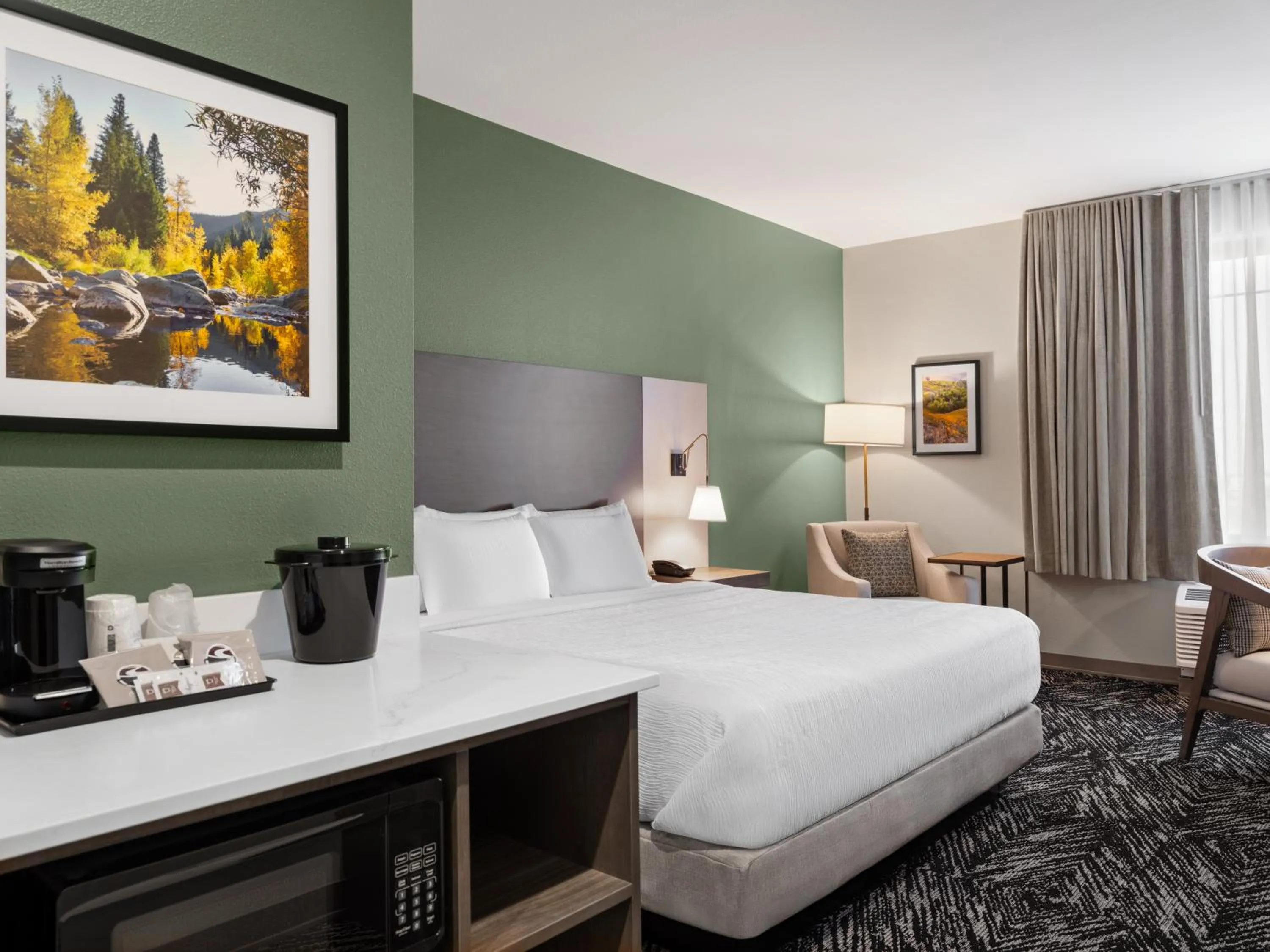 Bedroom, Bed in La Quinta Inn and Suites by Wyndham Lincoln