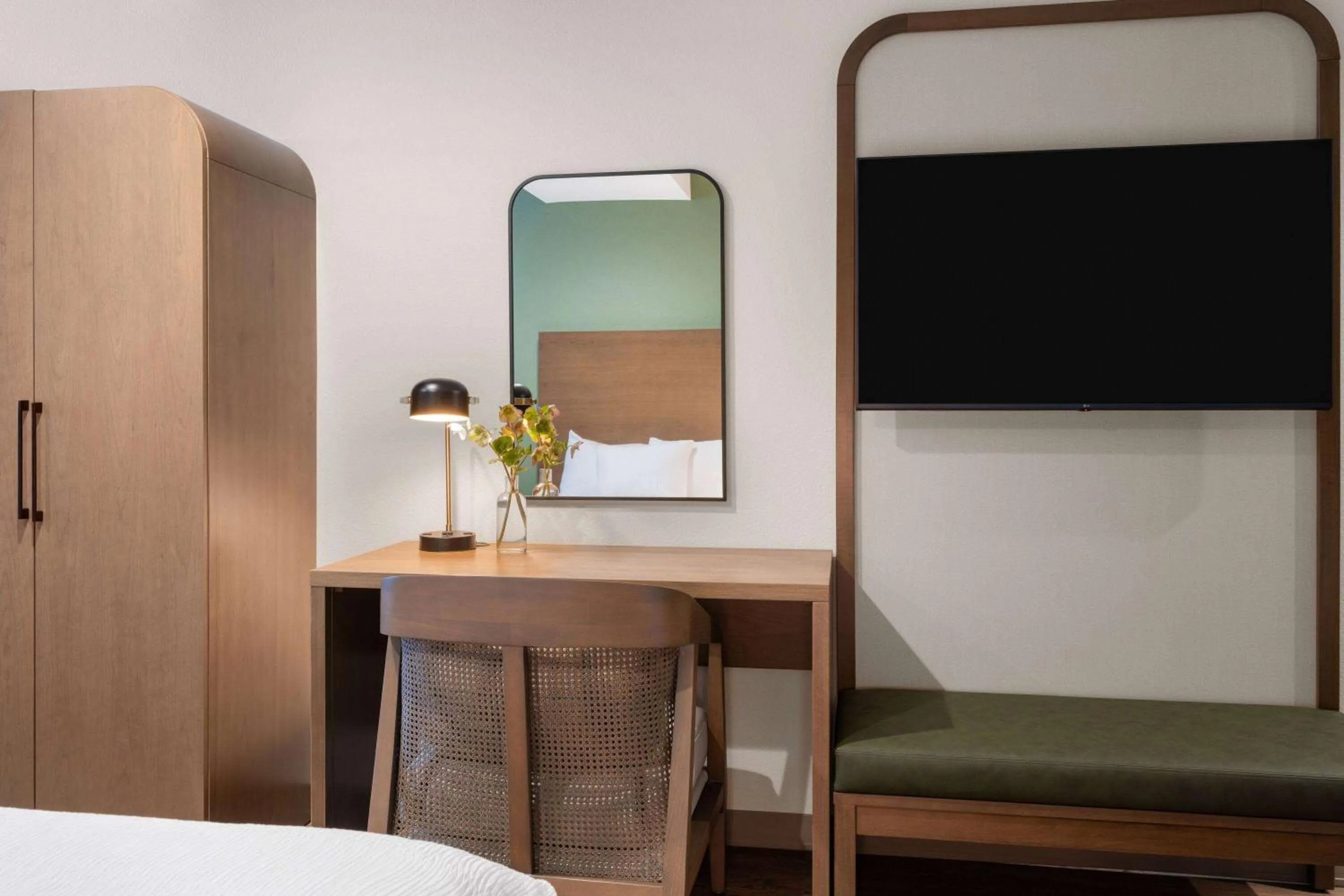 Photo of the whole room, Bed in La Quinta Inn and Suites by Wyndham Lincoln