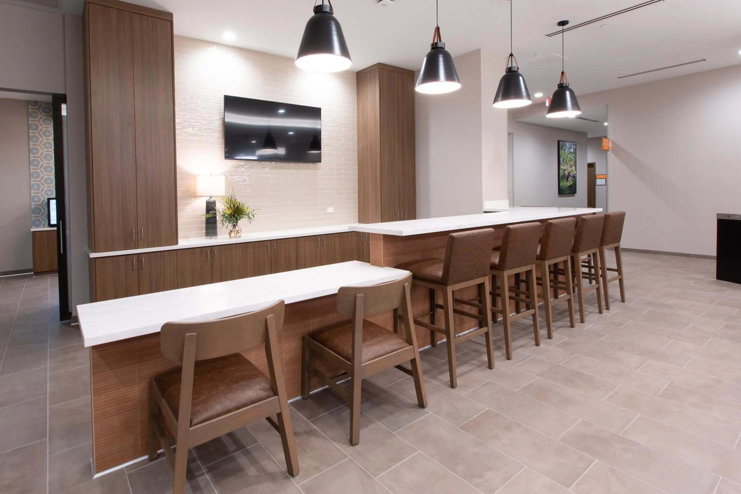 Breakfast in La Quinta Inn and Suites by Wyndham Lincoln