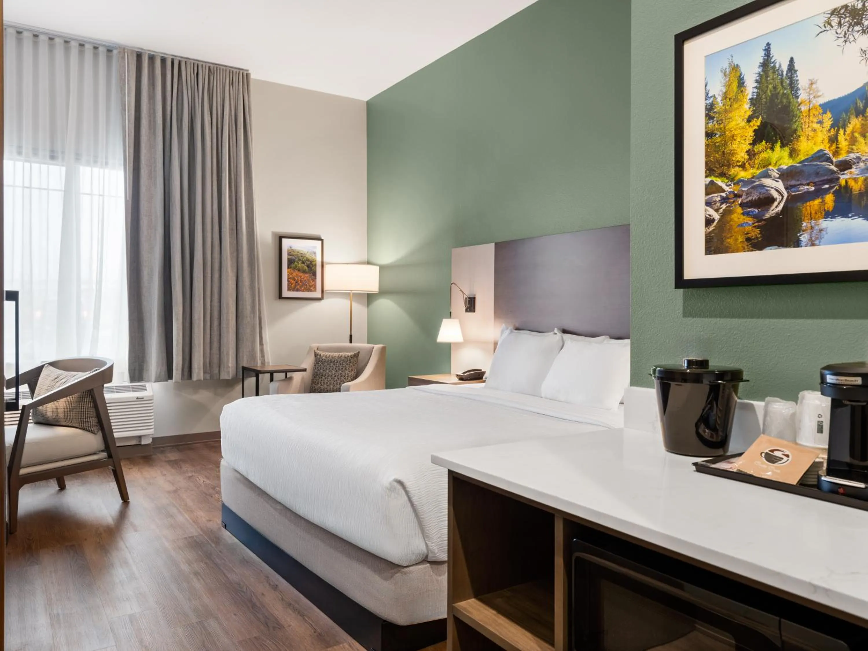 Bedroom, Bed in La Quinta Inn and Suites by Wyndham Lincoln