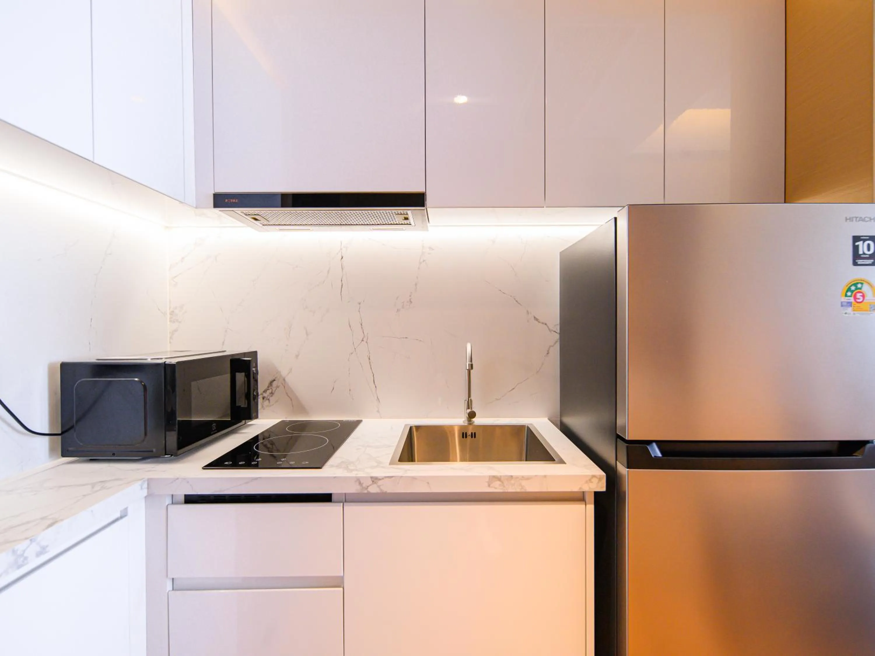 Kitchen or kitchenette in Beverly Mountain Bay, Trademark Collection by Wyndham