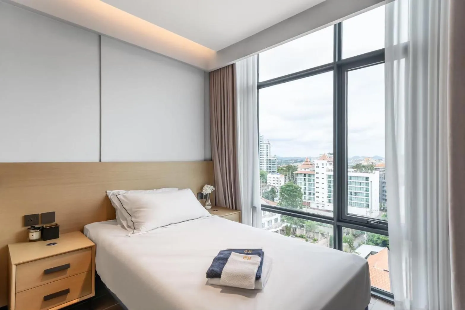 Bed in Beverly Mountain Bay, Trademark Collection by Wyndham