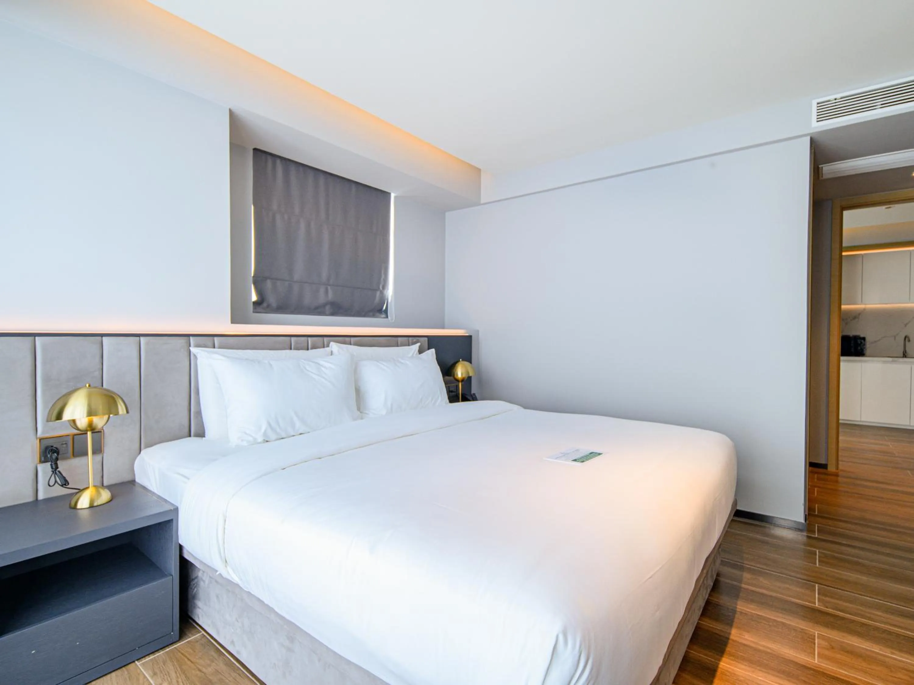 Bed in Beverly Mountain Bay, Trademark Collection by Wyndham