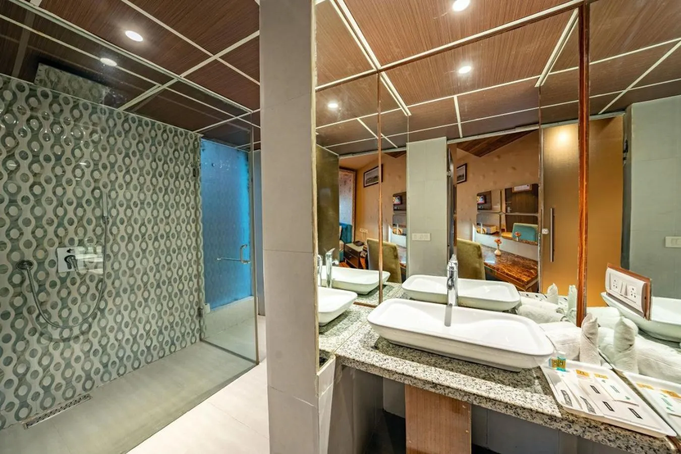 Shower in Aamari Resort