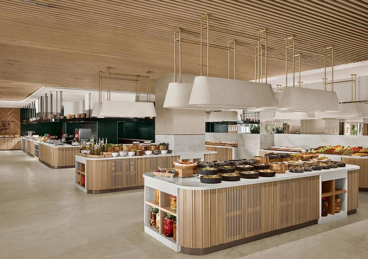 Restaurant/places to eat in Akra Antalya