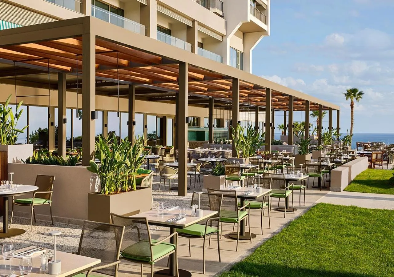 Restaurant/places to eat in Akra Antalya