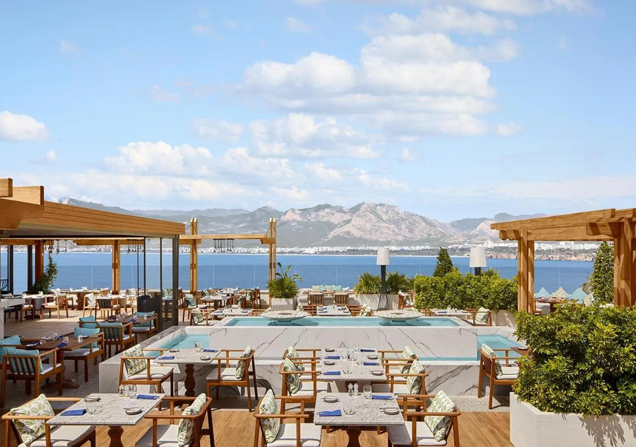 Restaurant/places to eat in Akra Antalya