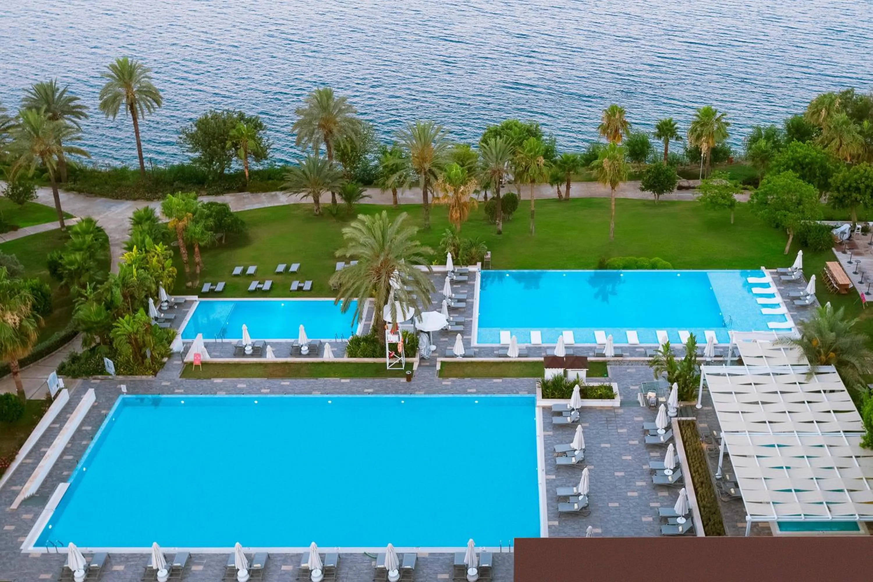 Swimming pool in Akra Antalya