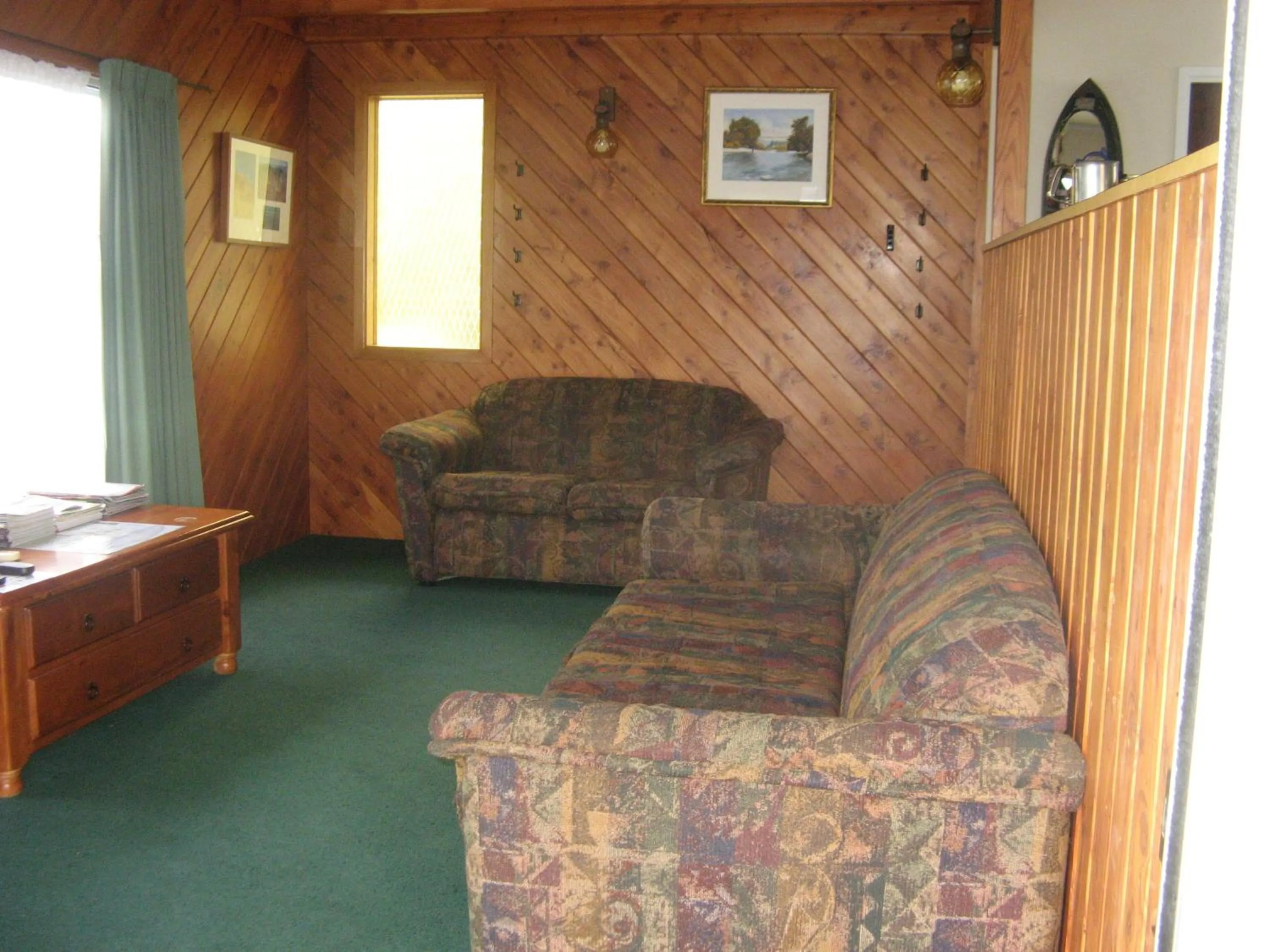 Living room in Tongariro River Motel