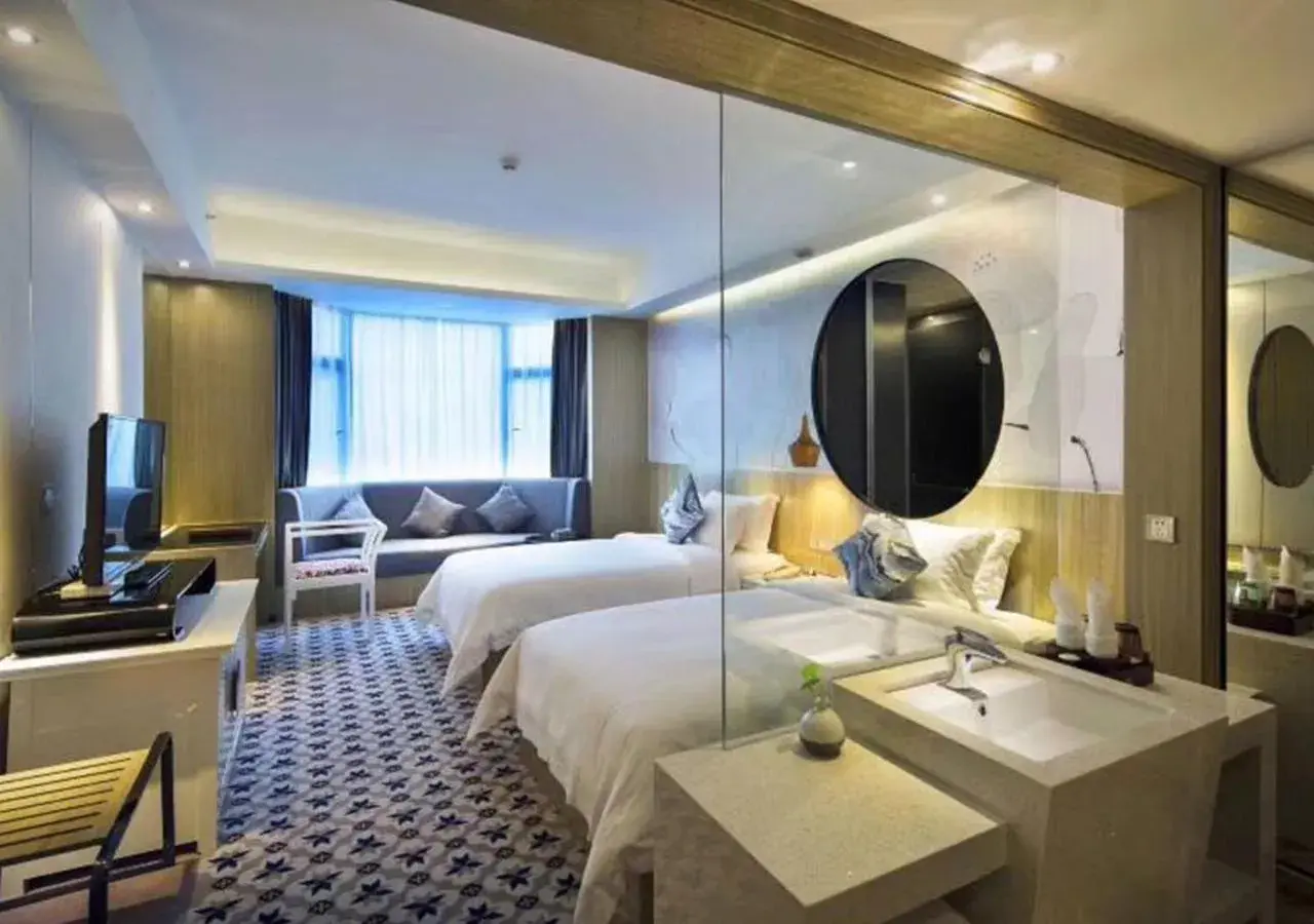 Deluxe Twin Room in Paco Hotel Tianpingjia Metro Guangzhou - Free Shuttle Bus For Canton Fair Deluxe Twin Room in Paco Hotel Tianpingjia Metro Guangzhou - Free Shuttle Bus For Canton Fair