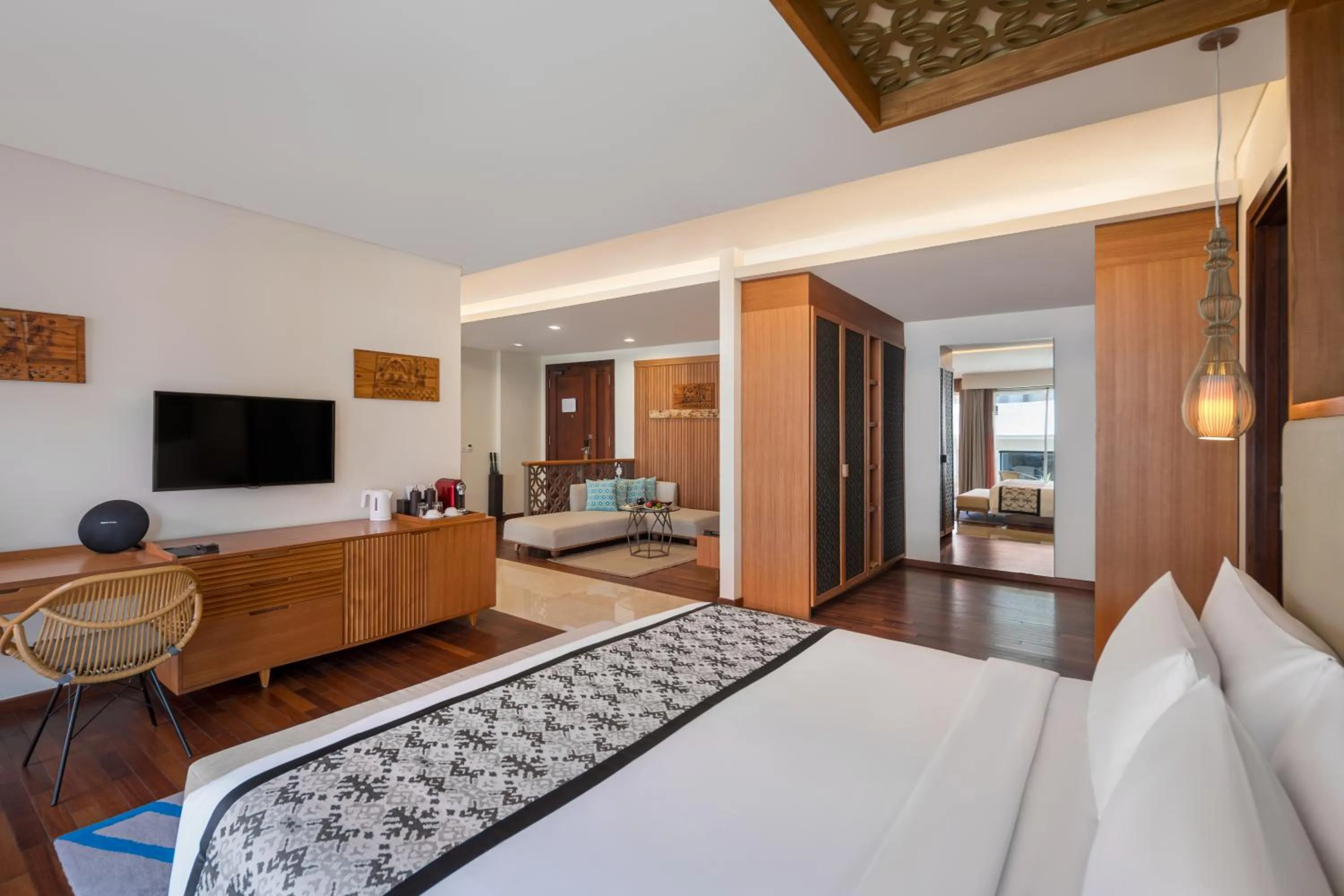 Communal lounge/ TV room, Bed in MERUSAKA Nusa Dua