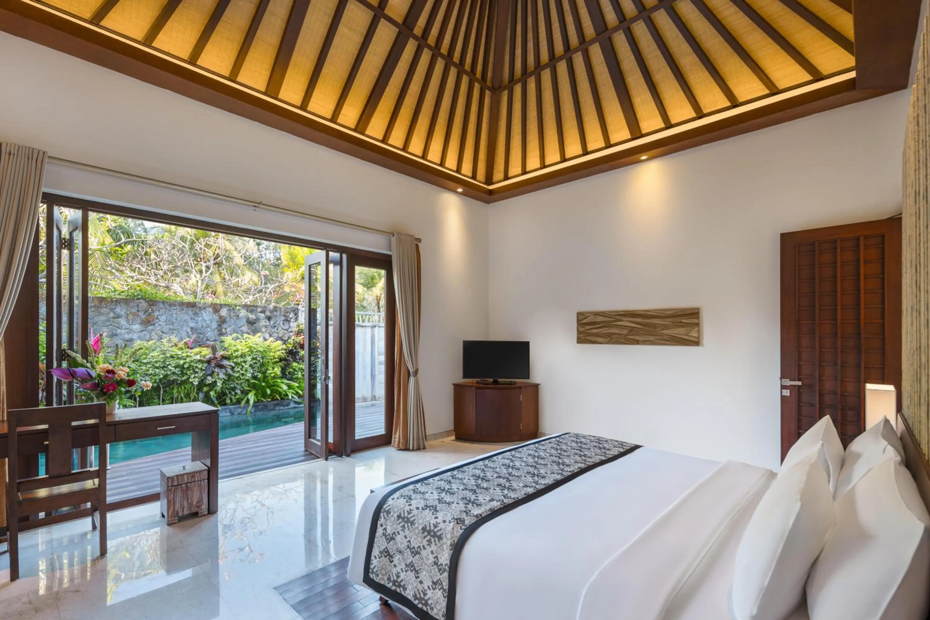 Bed in MERUSAKA Nusa Dua