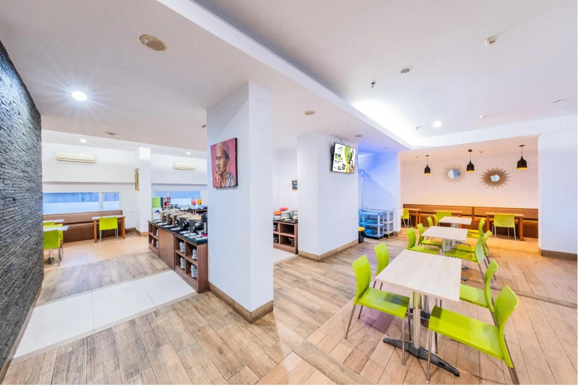 Restaurant/places to eat in Whiz Prime Hotel Balikpapan