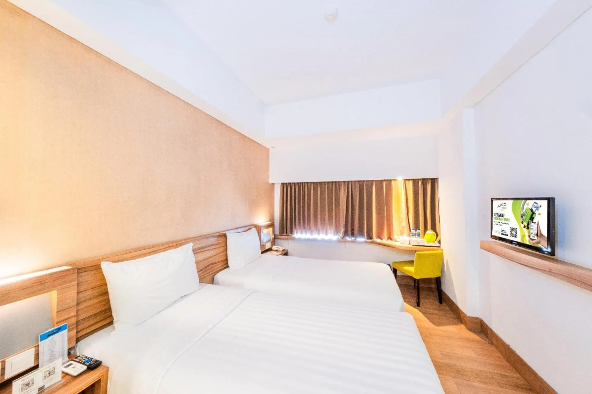 Bedroom, Bed in Whiz Prime Hotel Balikpapan