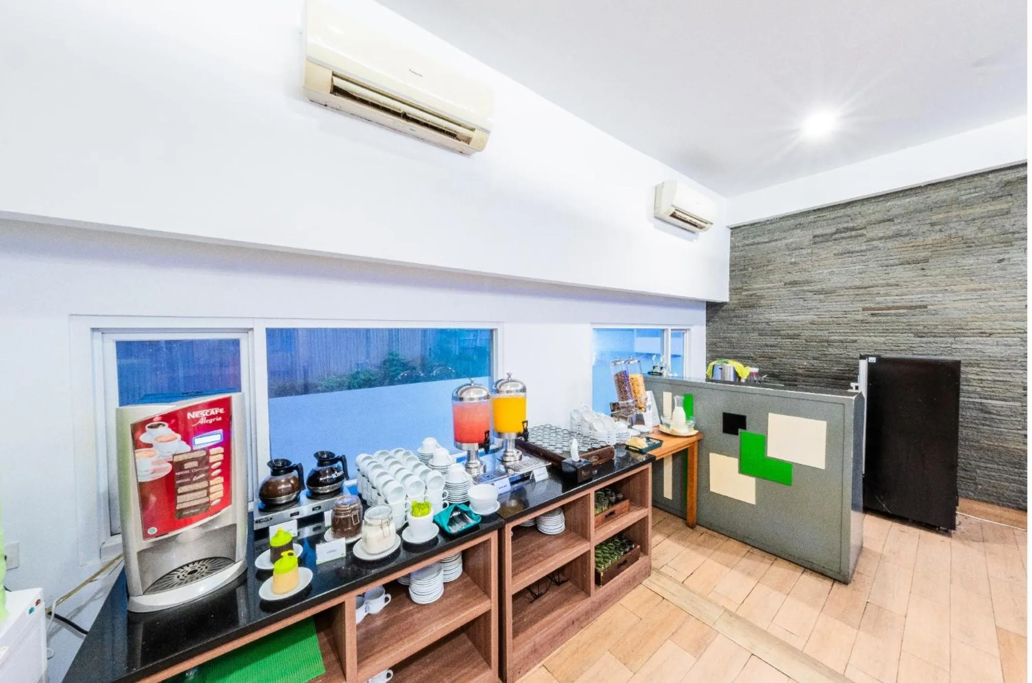Coffee/tea facilities in Whiz Prime Hotel Balikpapan