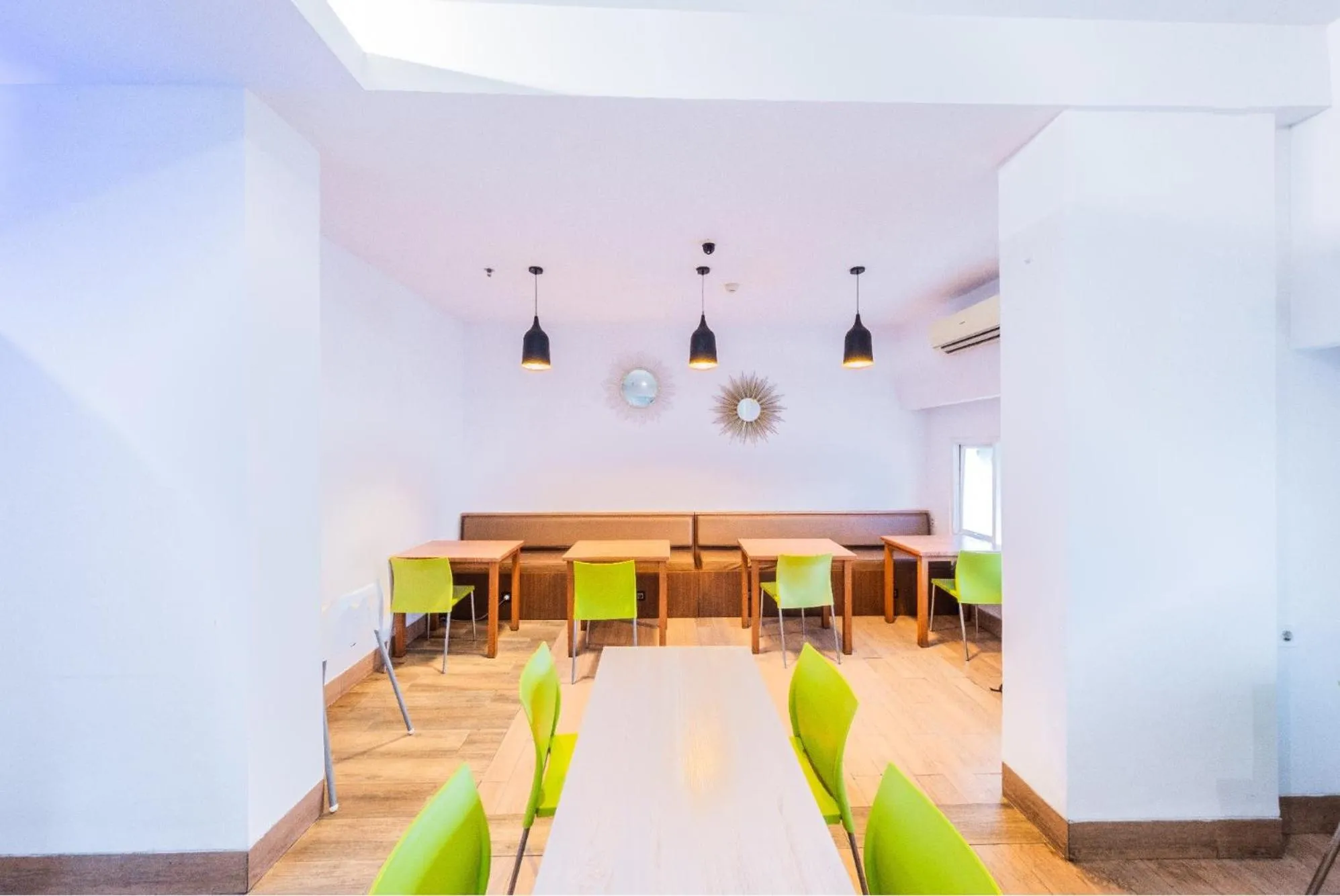 Restaurant/places to eat in Whiz Prime Hotel Balikpapan