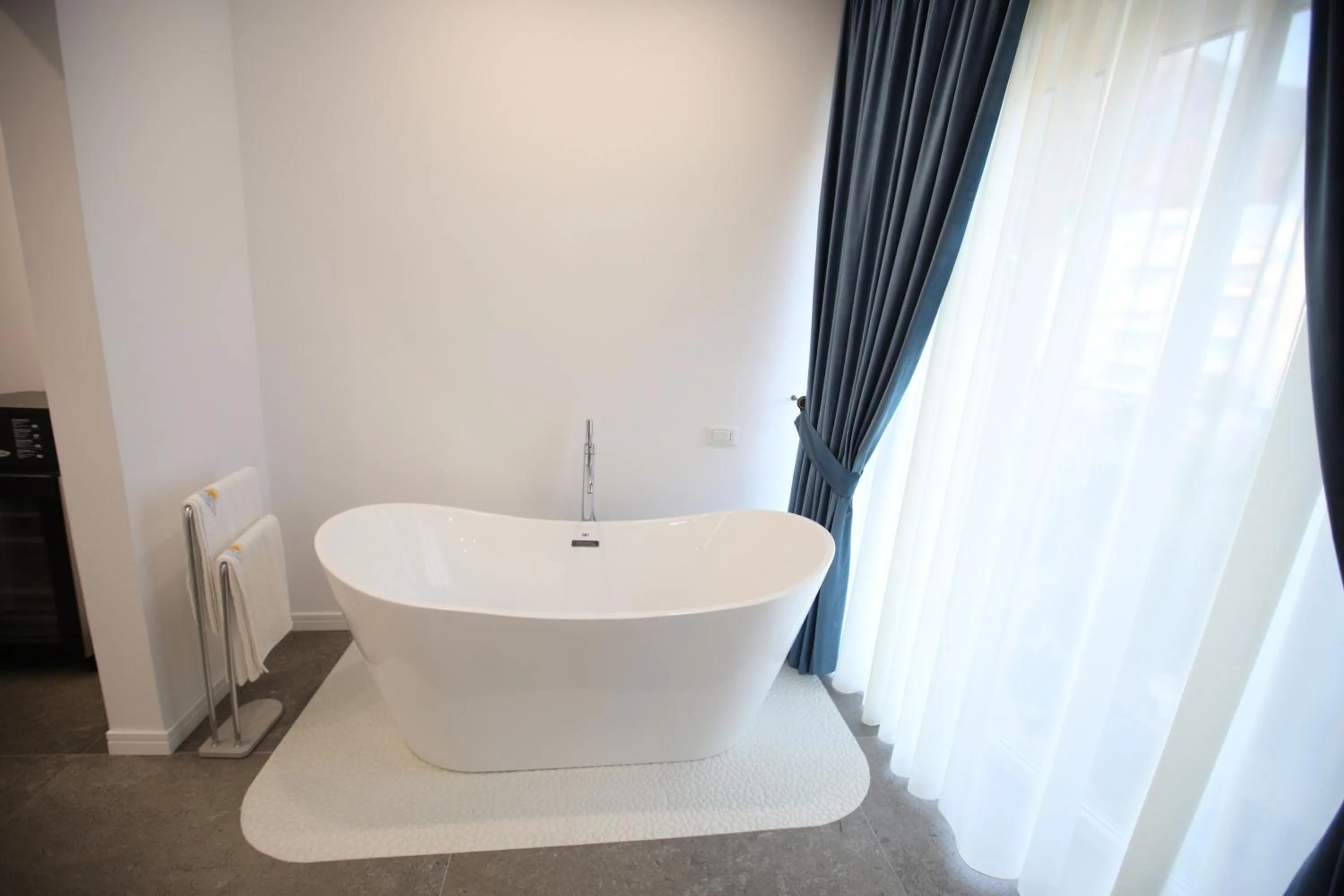 Bathroom in HH Boutique Hotel