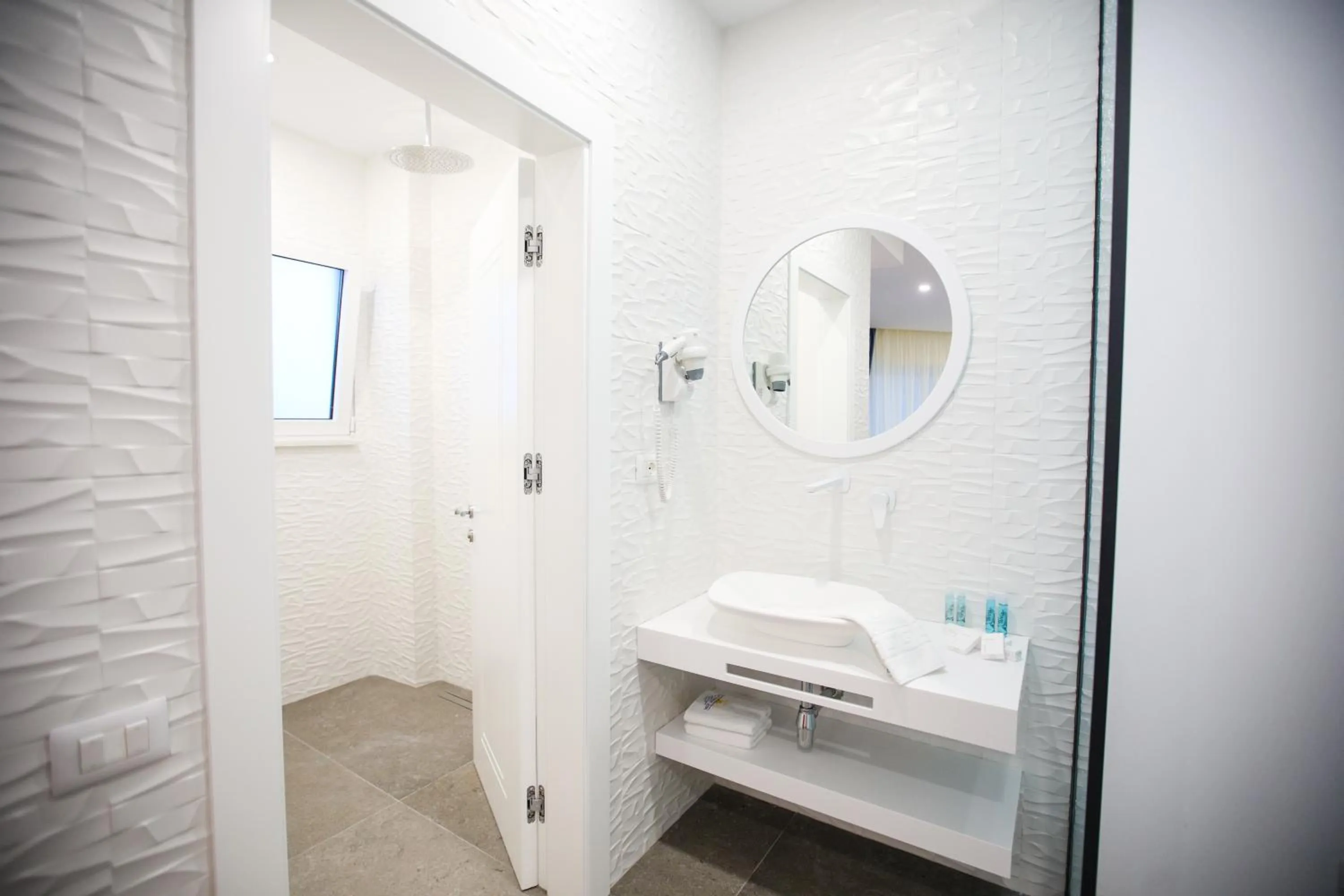 Bathroom in HH Boutique Hotel