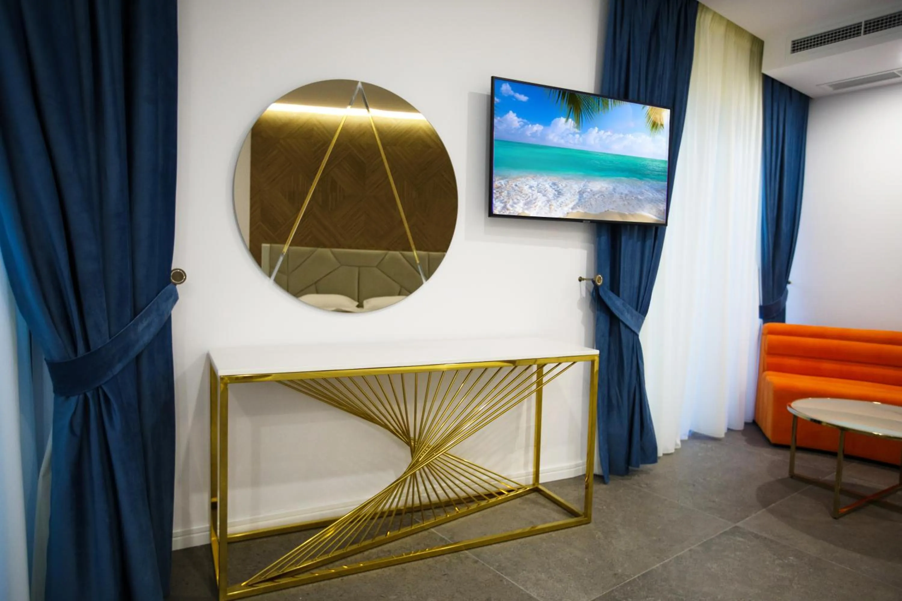 Bed in HH Boutique Hotel