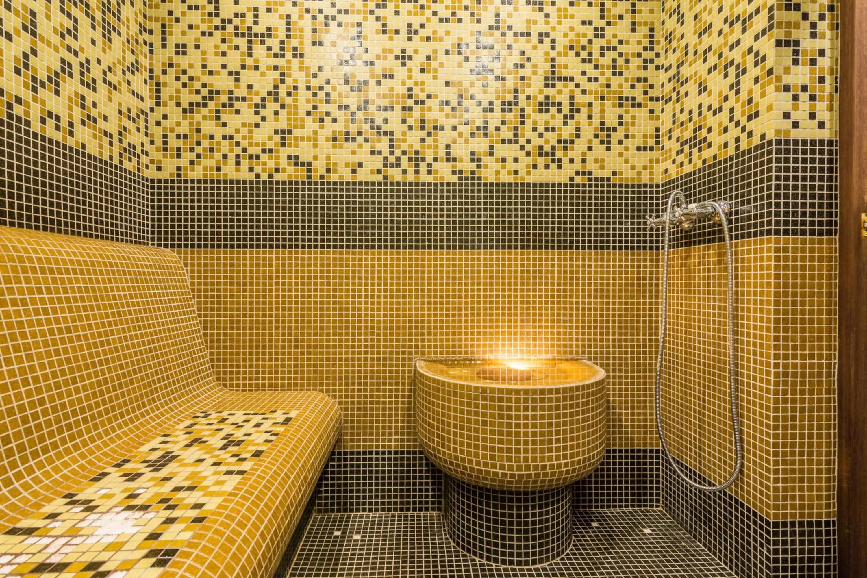 Spa and wellness centre/facilities in Best Western Plus Olives City Hotel - Free Pool & Parking