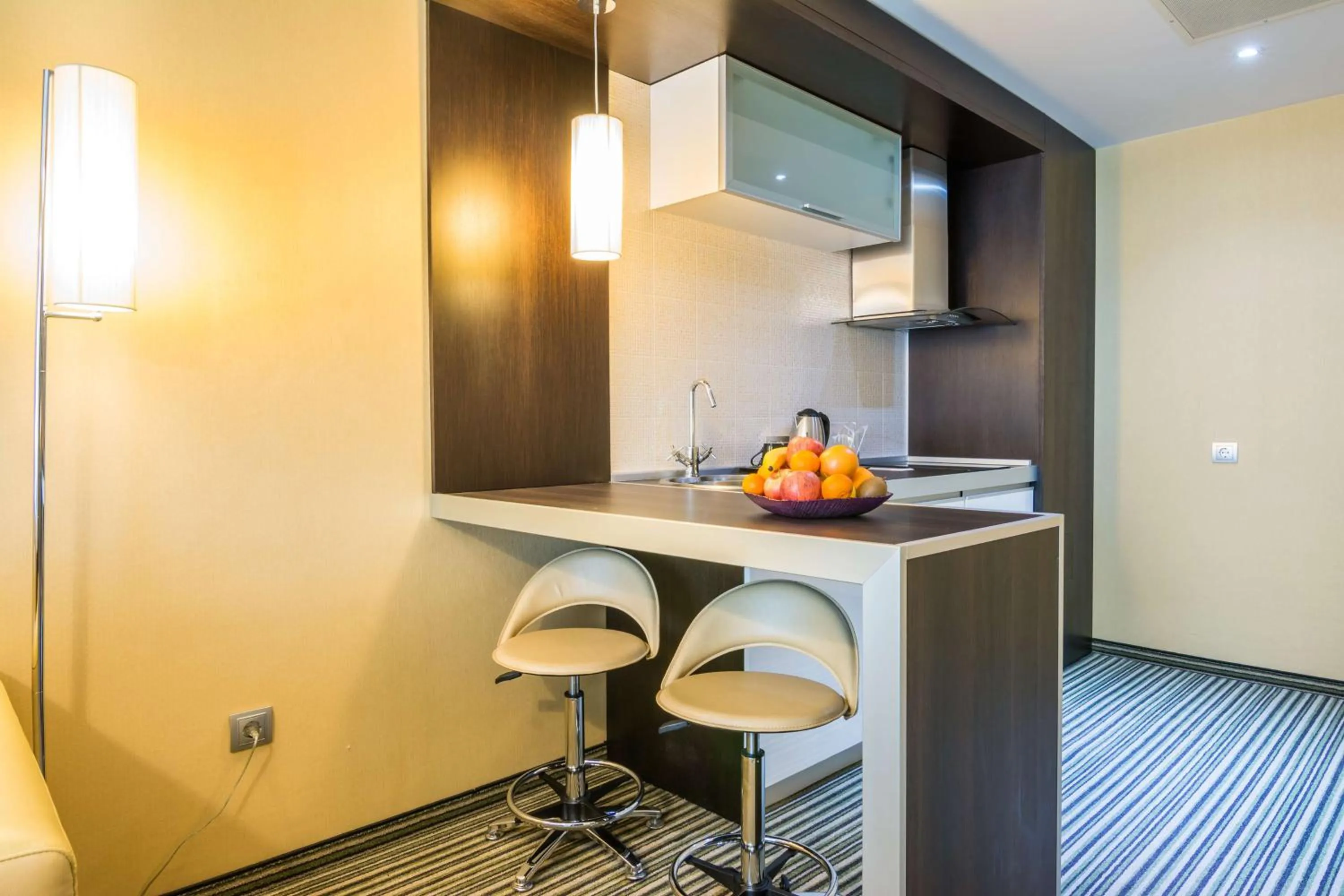 Bedroom in Best Western Plus Olives City Hotel - Free Pool & Parking