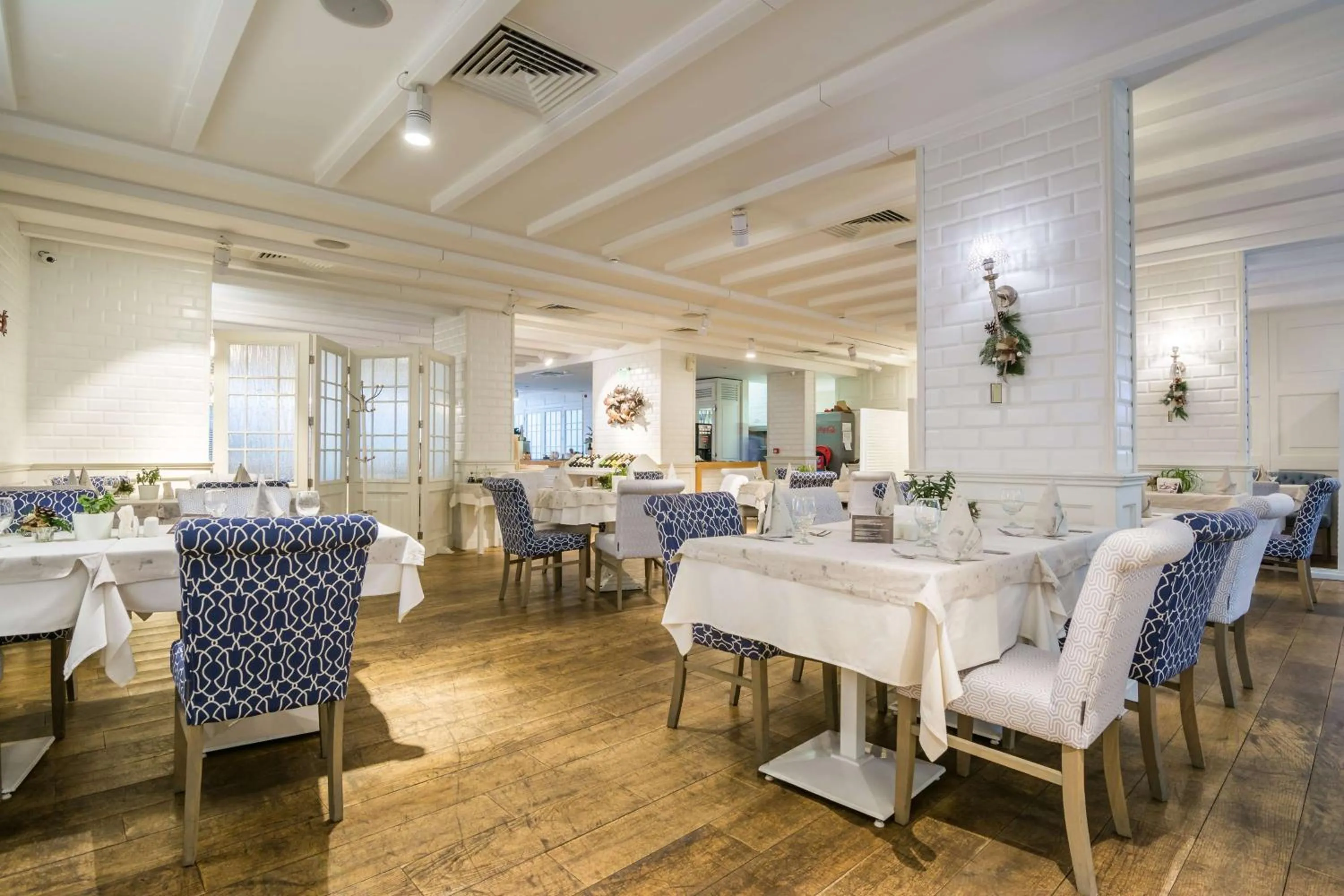 Restaurant/places to eat in Best Western Plus Olives City Hotel - Free Pool & Parking