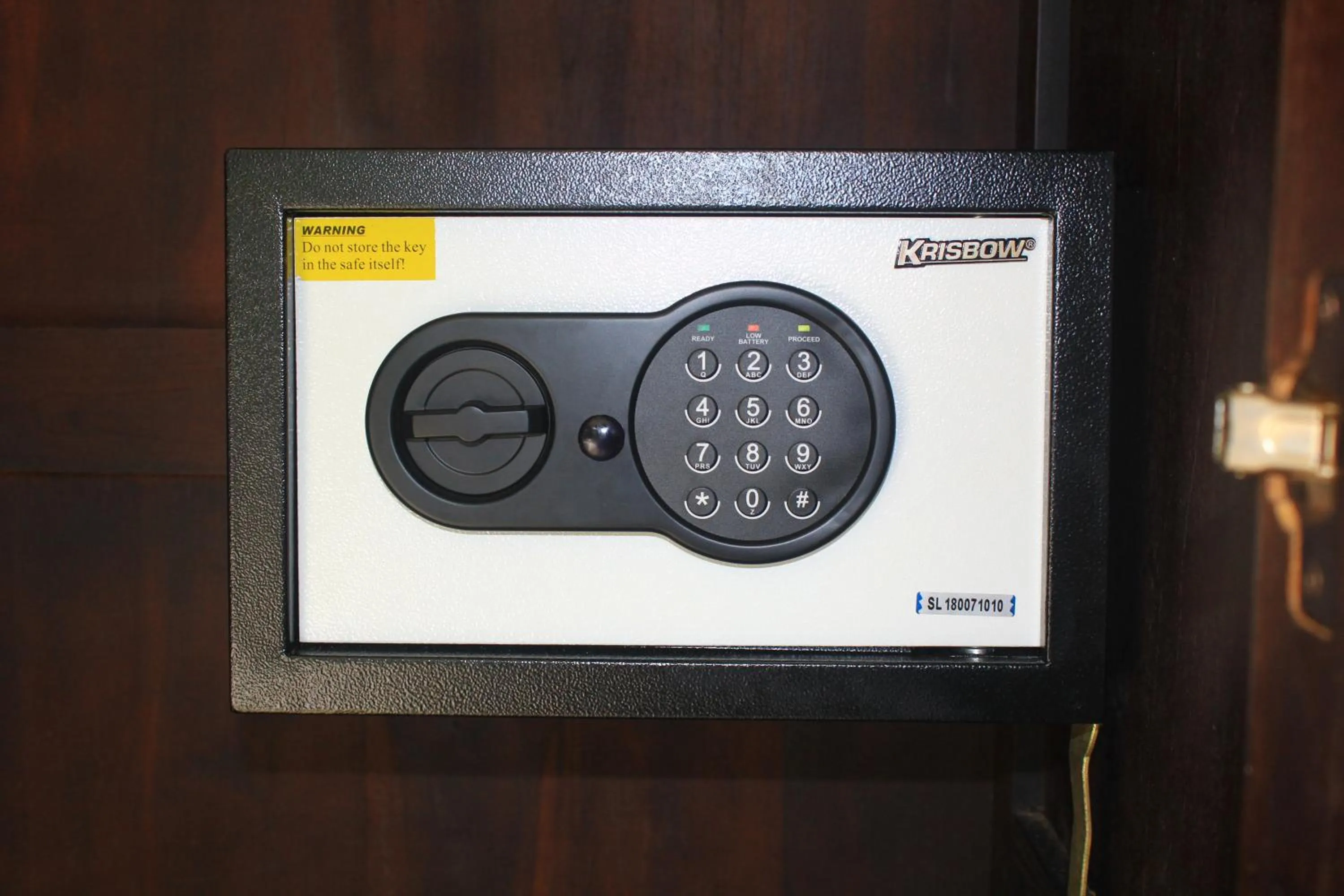 Area and facilities in Amartya Puri Green Cottages