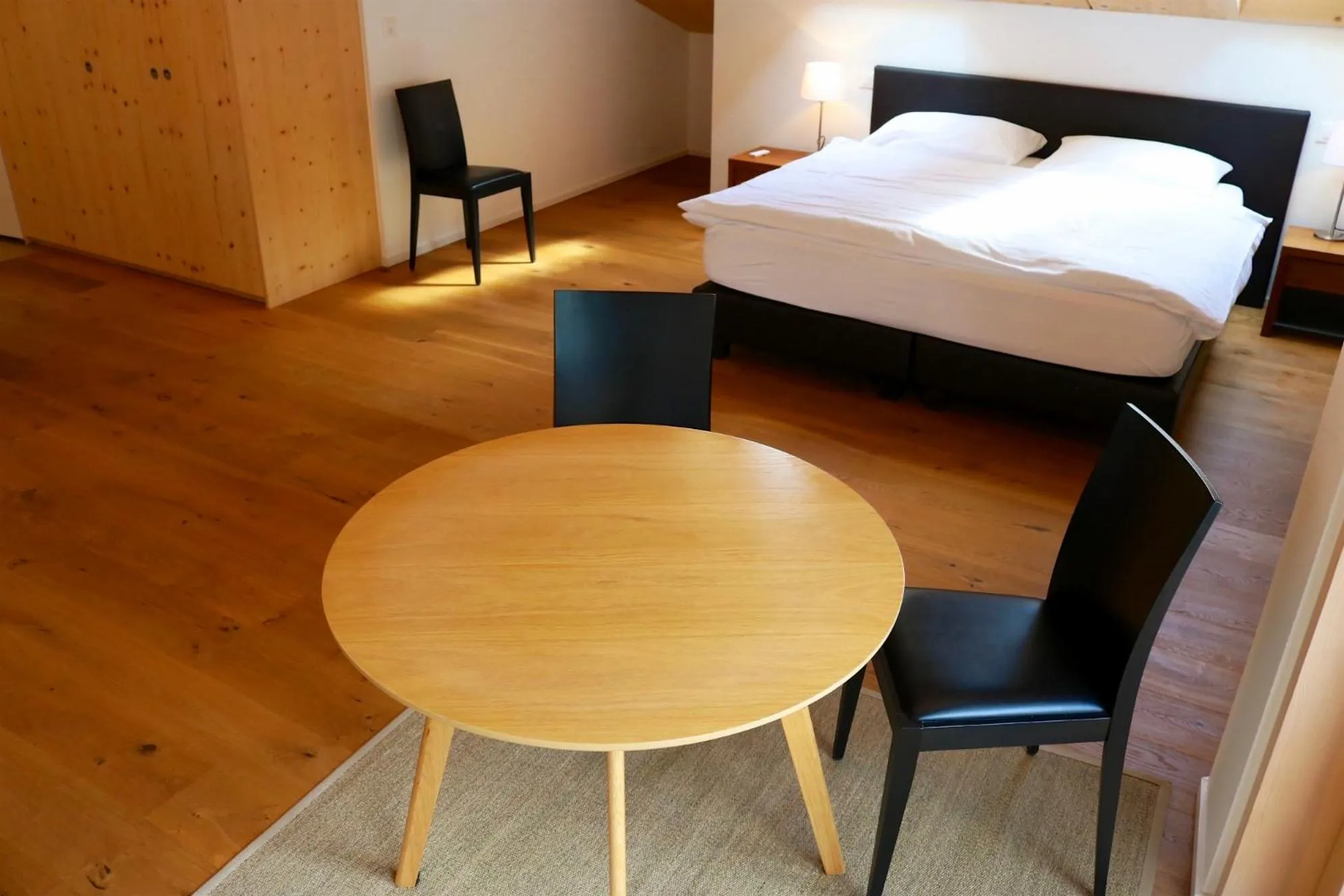 Seating area, Bed in Guarda Lodge