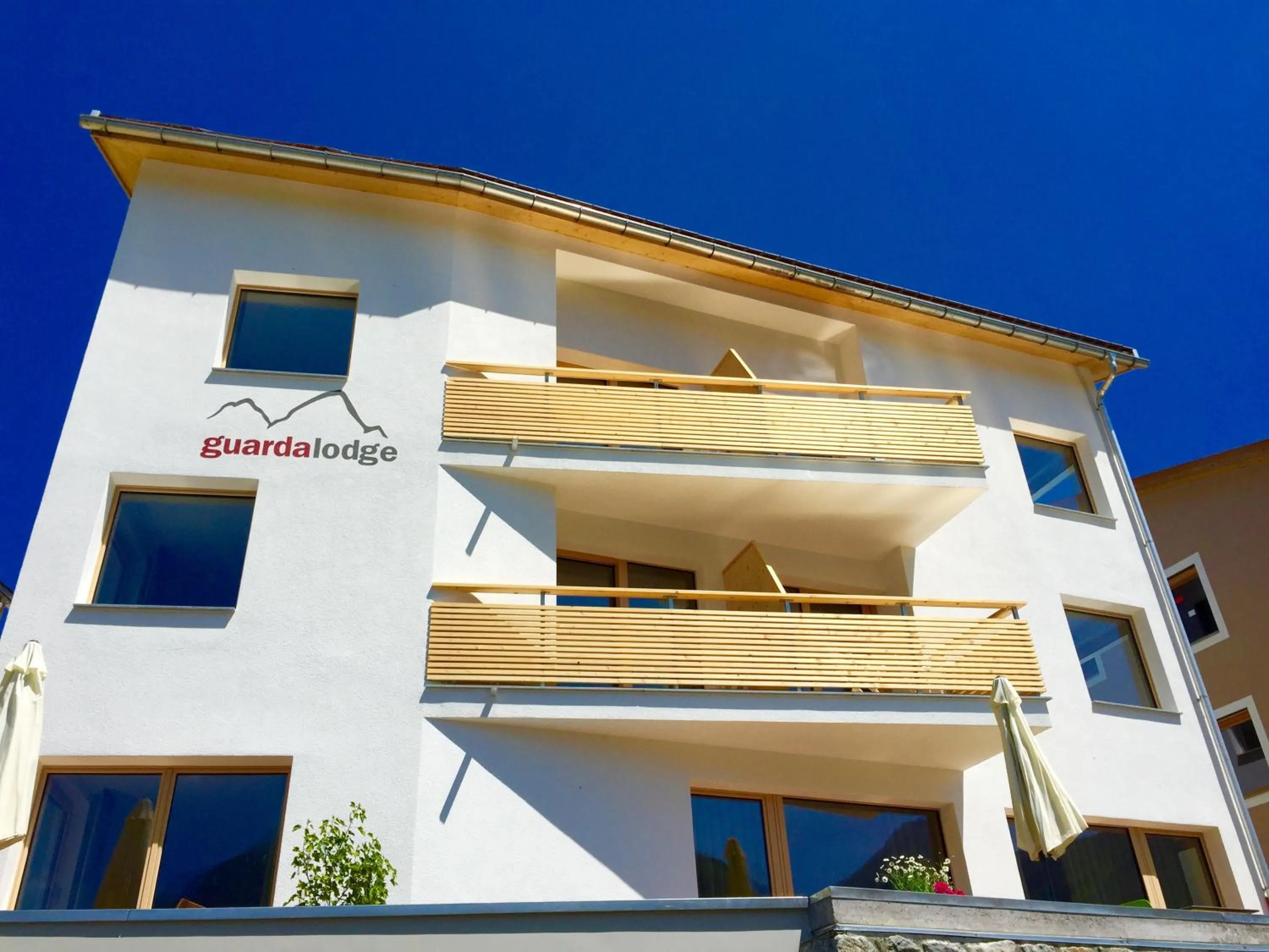 Facade/entrance in Guarda Lodge