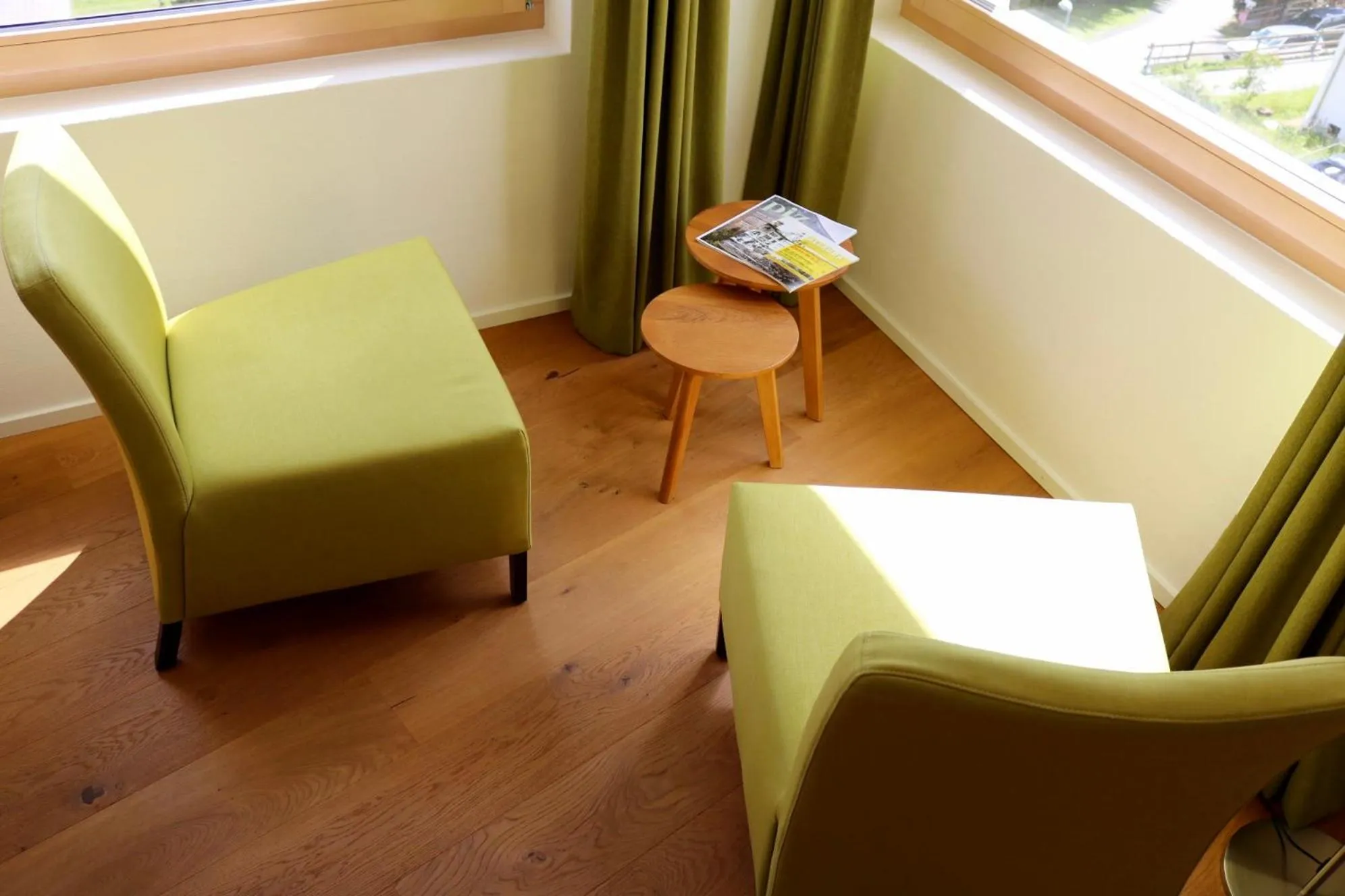 Seating area in Guarda Lodge