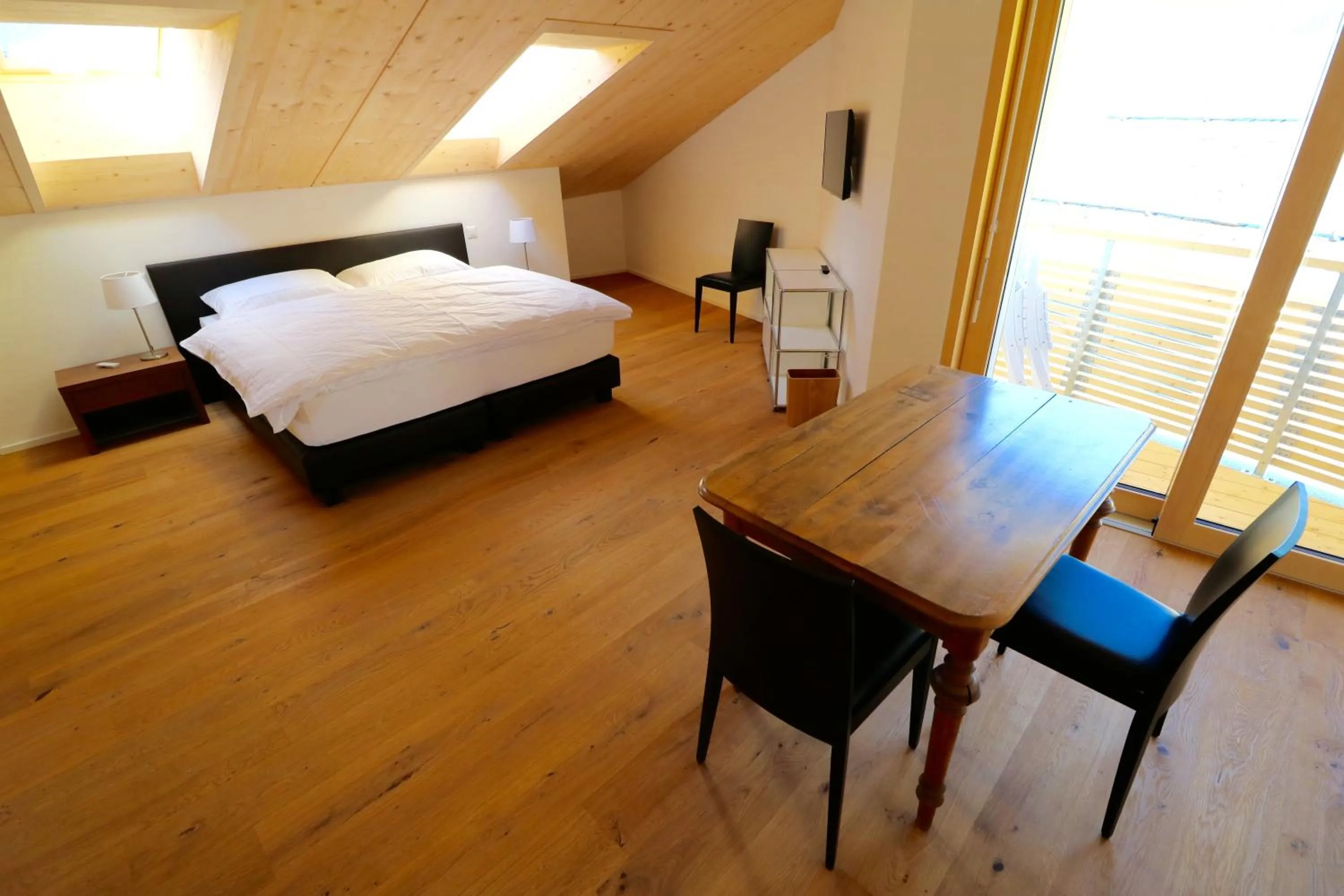 TV and multimedia, Bed in Guarda Lodge