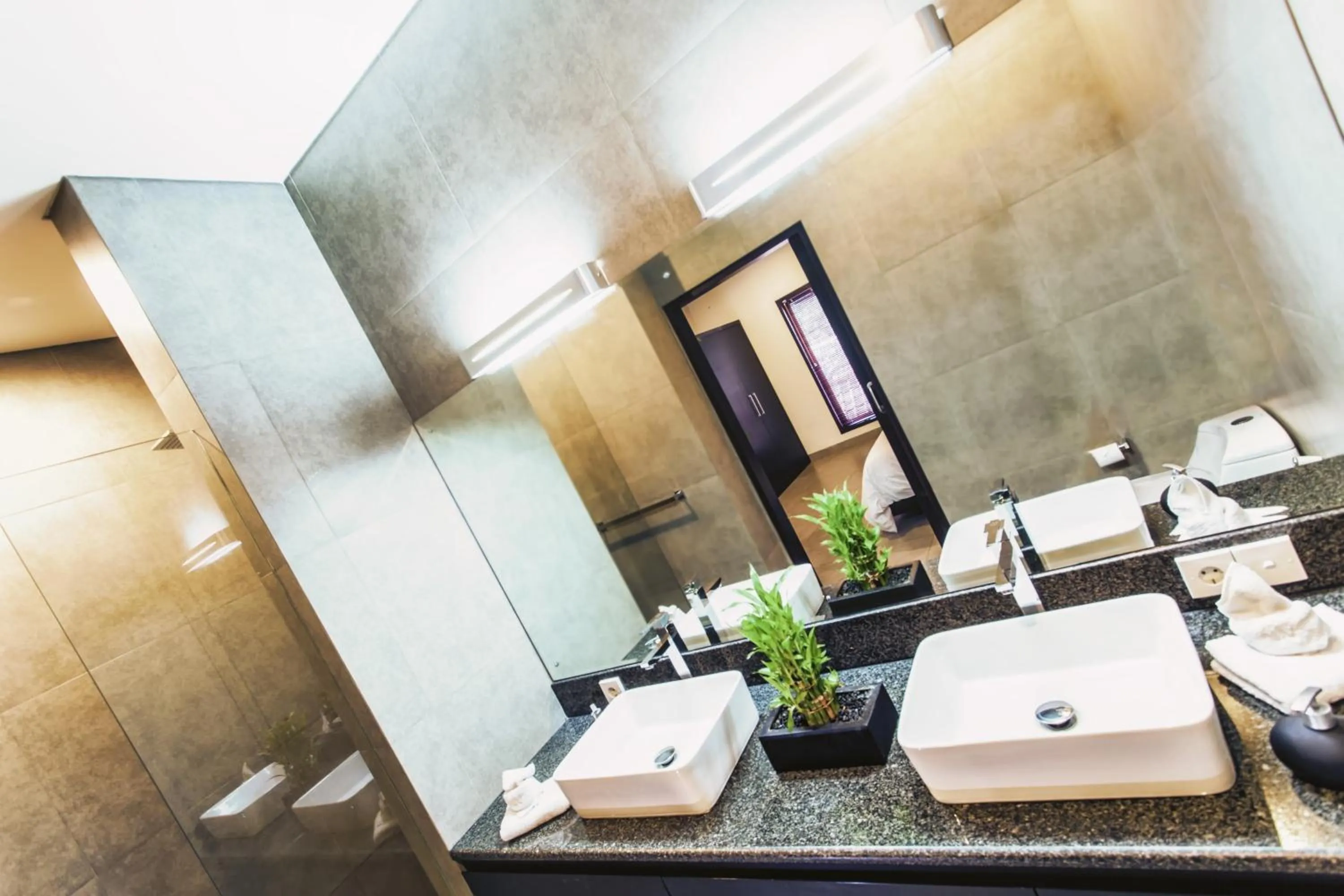 Toilet in Villa Lamunan